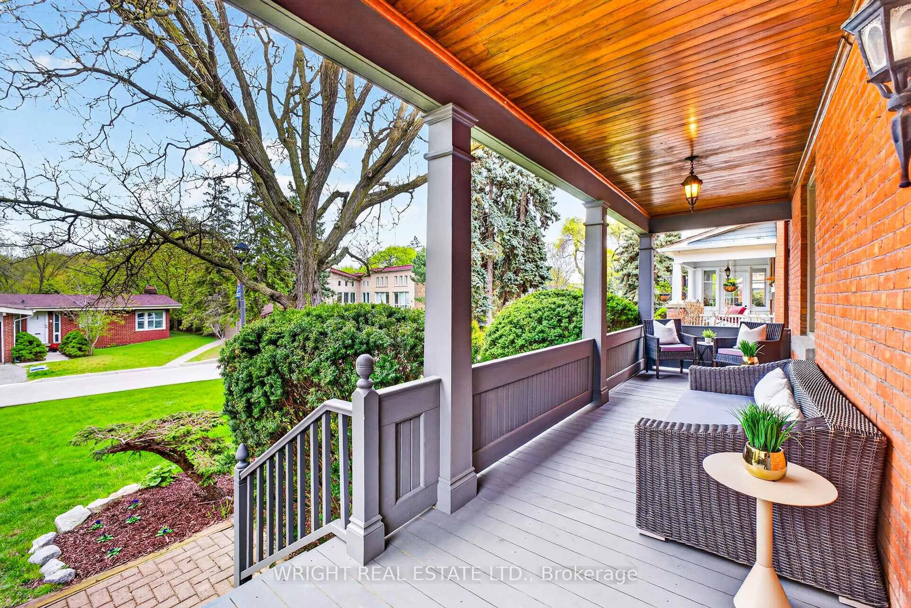 Patio, street for 44 Wallace St, Vaughan Ontario L4L 2P3