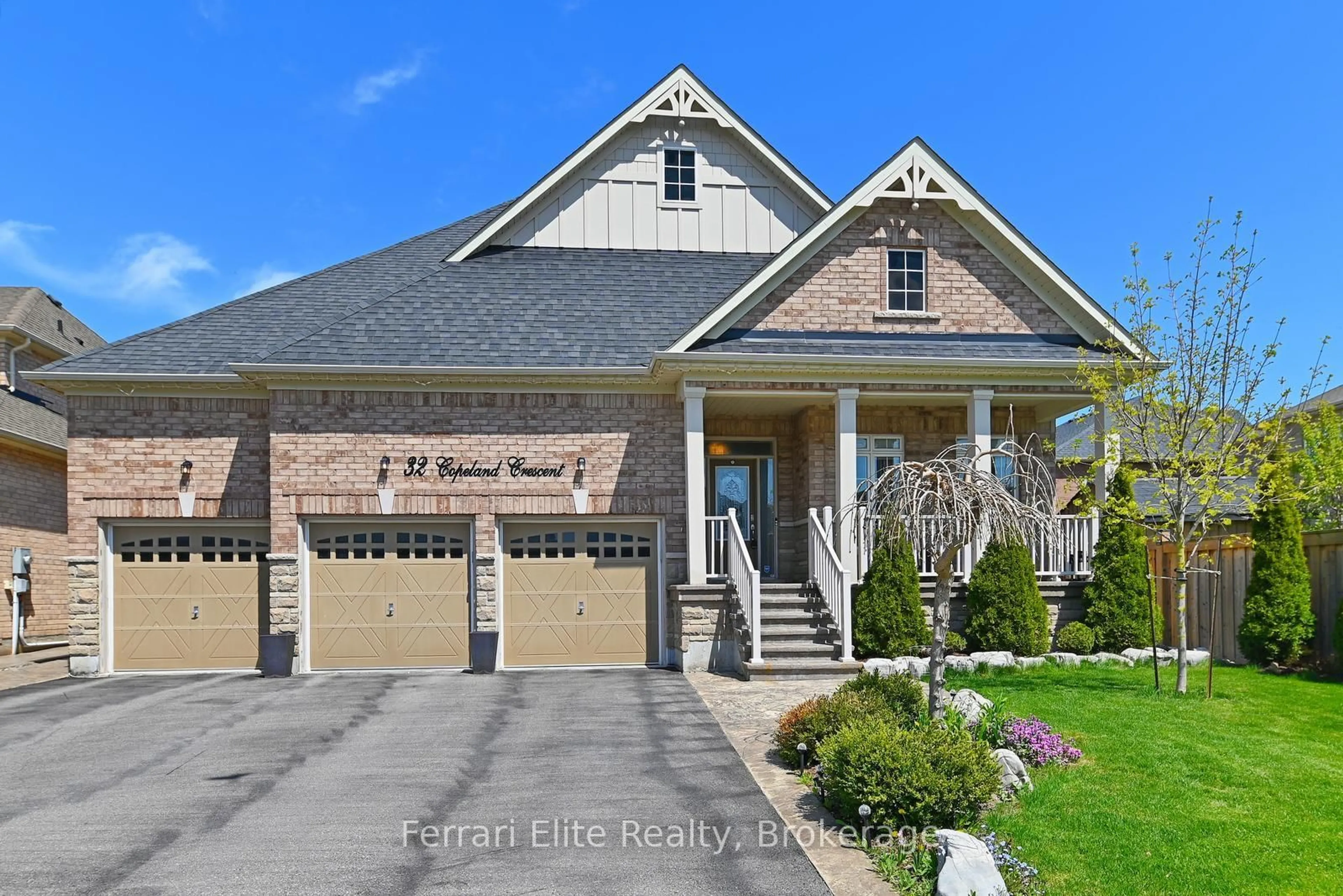 Home with brick exterior material, street for 32 Copeland Cres, Innisfil Ontario L0L 1L0