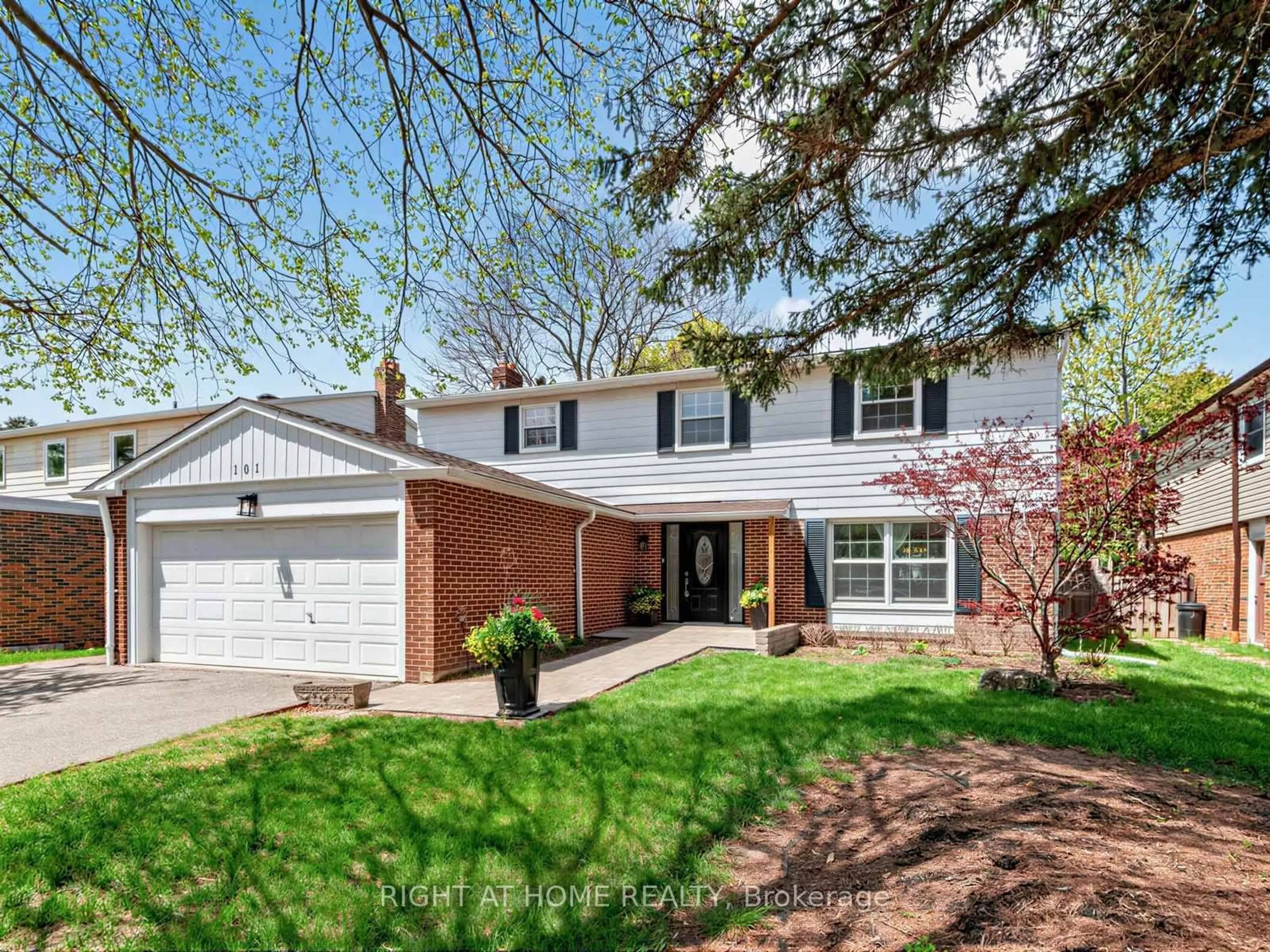 Home with brick exterior material, street for 101 Holsworthy Cres, Markham Ontario L3T 4C5