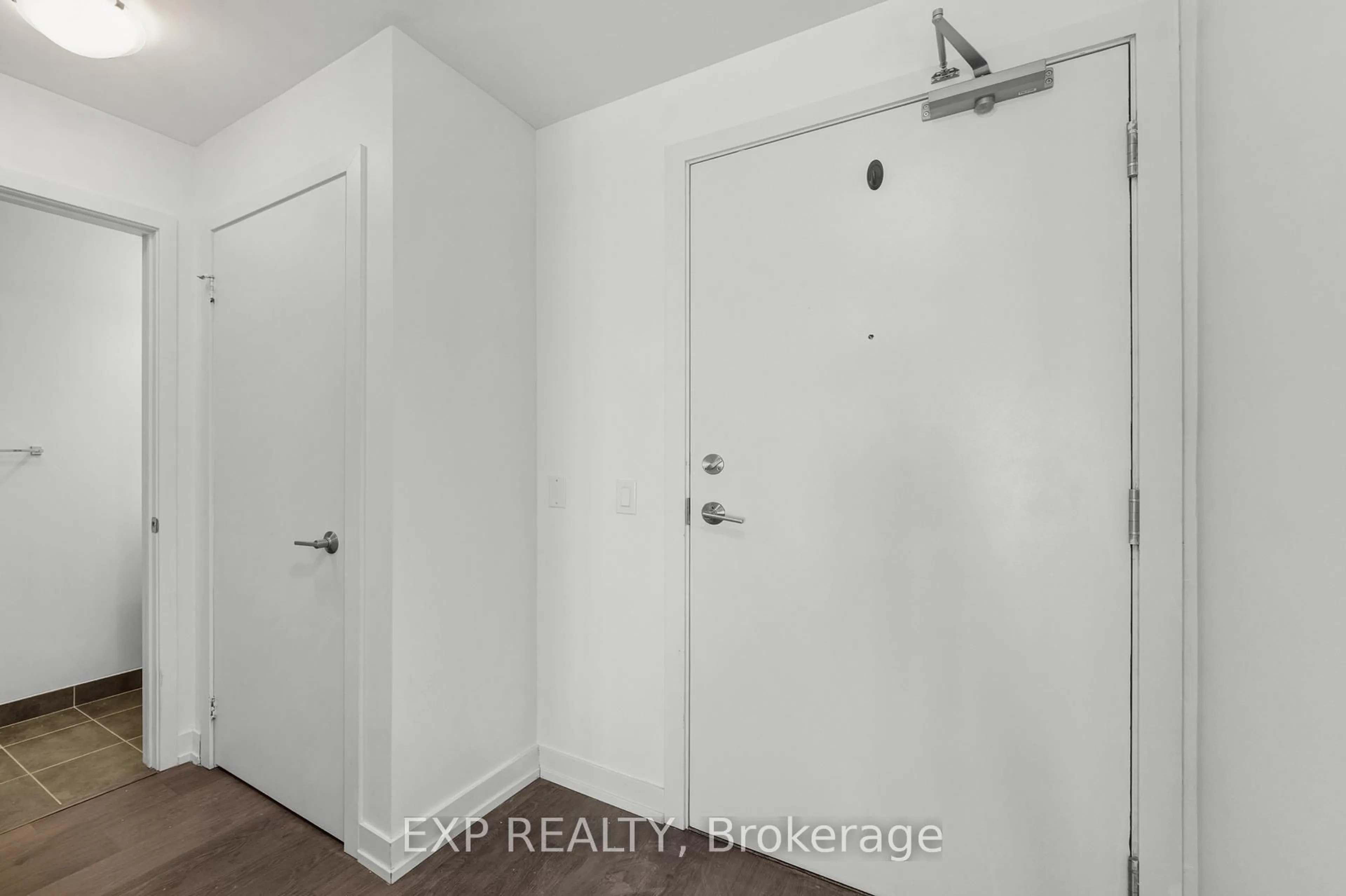 A pic of a room for 555 William Graham Dr #115, Aurora Ontario L4G 7C4
