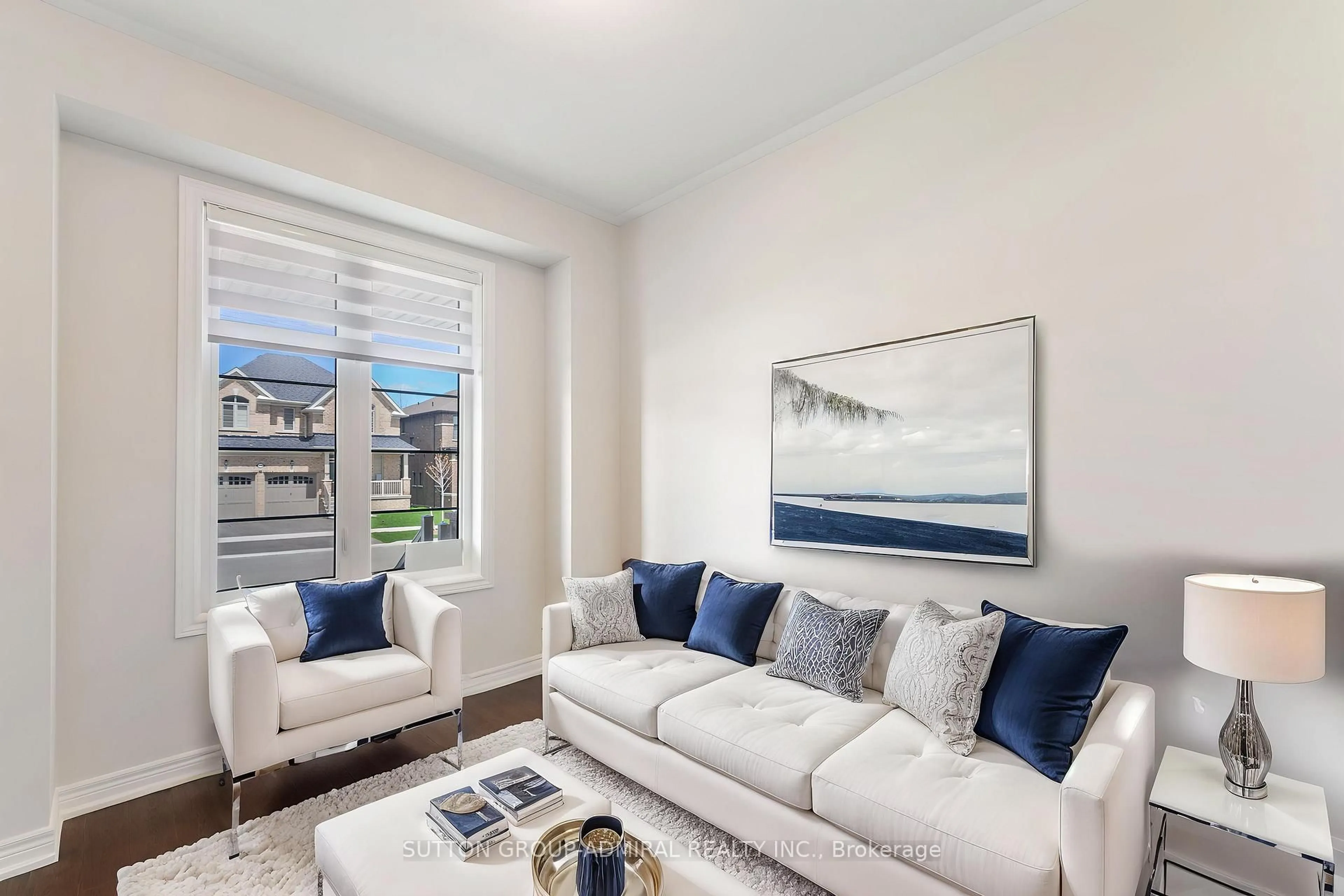 Living room with furniture, unknown for 1285 Davis Loop, Innisfil Ontario L0L 1W0