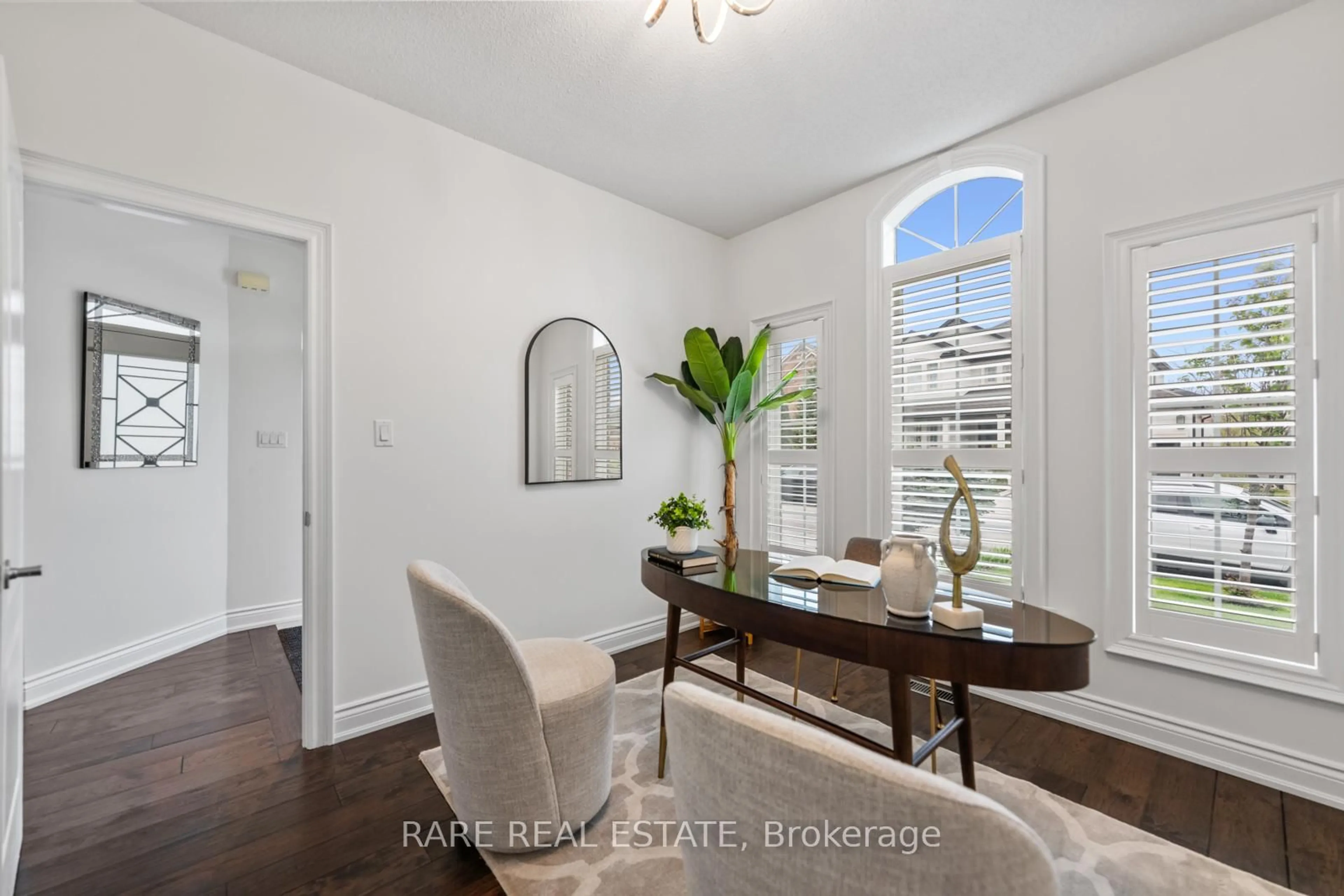 Indoor entryway for 97 Toscana Rd, Vaughan Ontario L4H 2G1