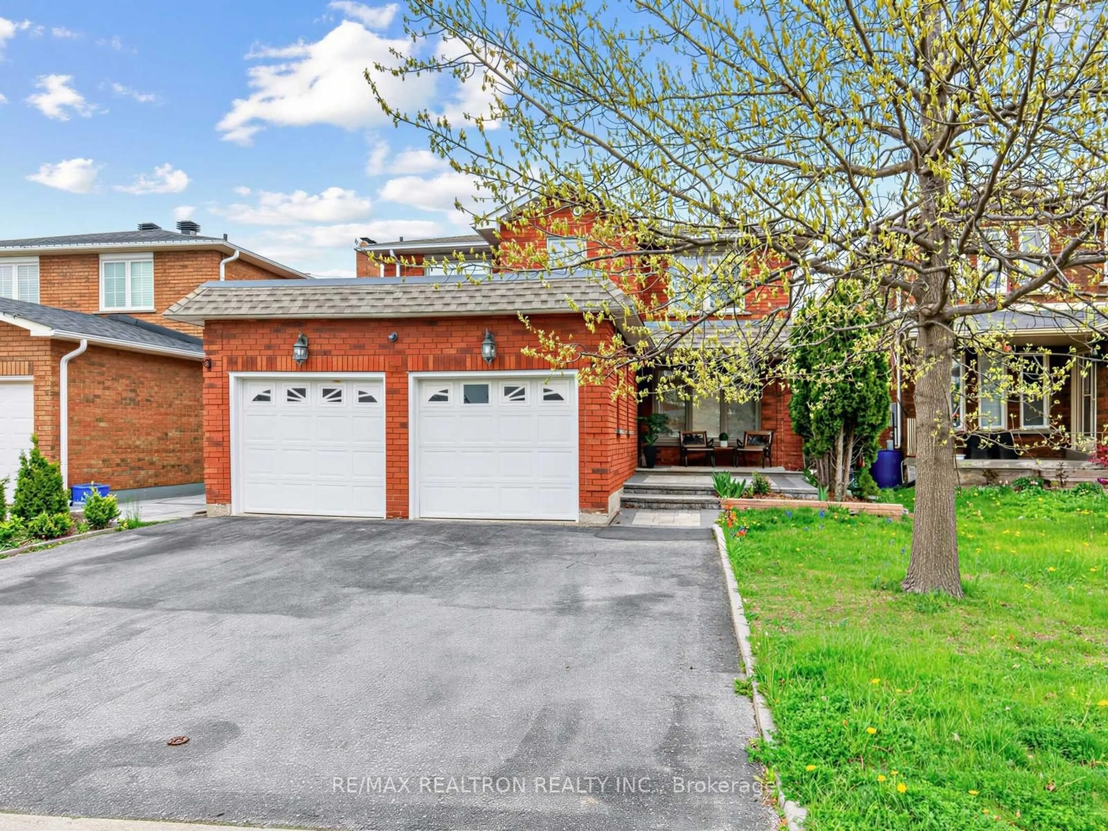 Home with brick exterior material, street for 128 Embassy Dr, Vaughan Ontario L4L 4Z8