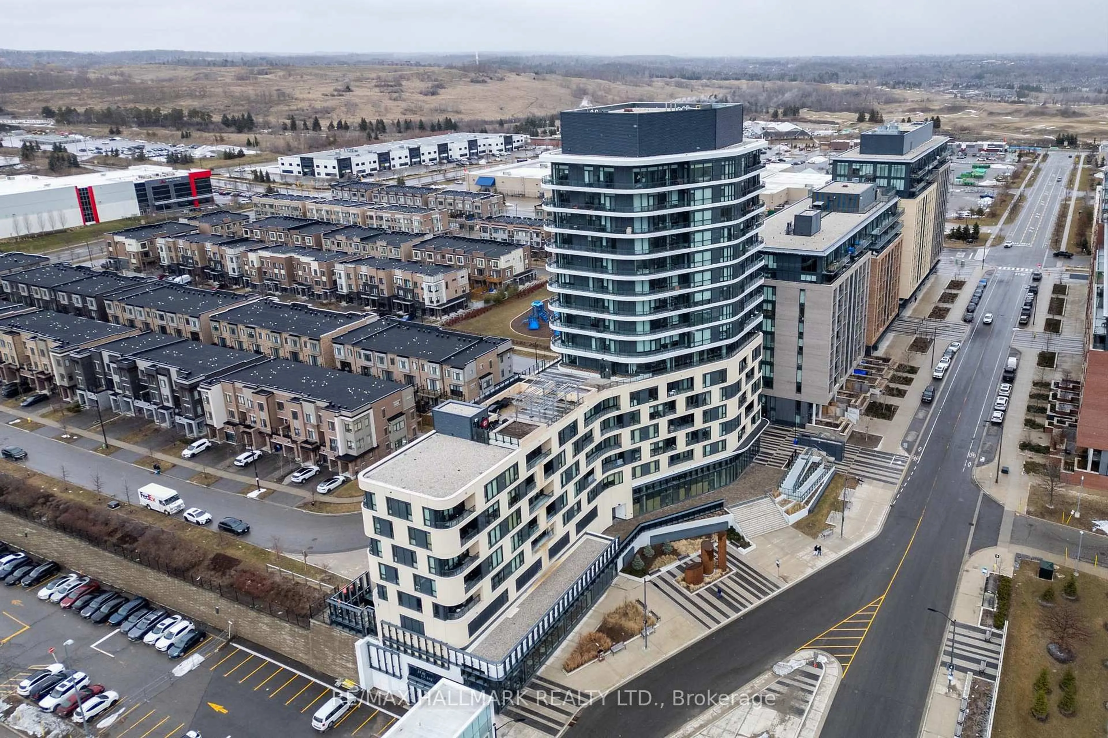 A pic from outside/outdoor area/front of a property/back of a property/a pic from drone, city buildings view from balcony for 120 Eagle Rock Way #1506, Vaughan Ontario L6A 5C2