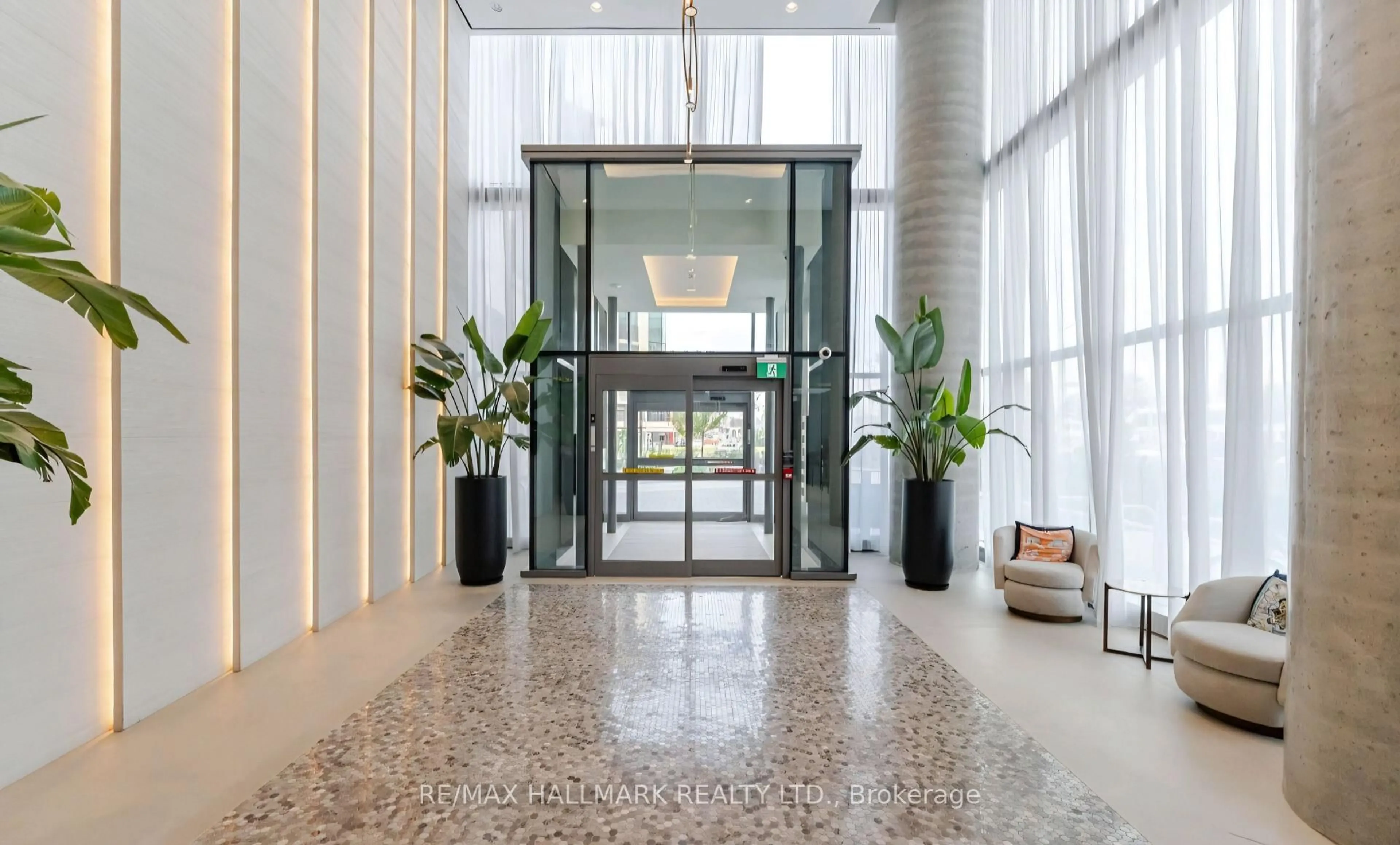 Indoor foyer for 7890 Jane St #101, Vaughan Ontario L4K 0K9