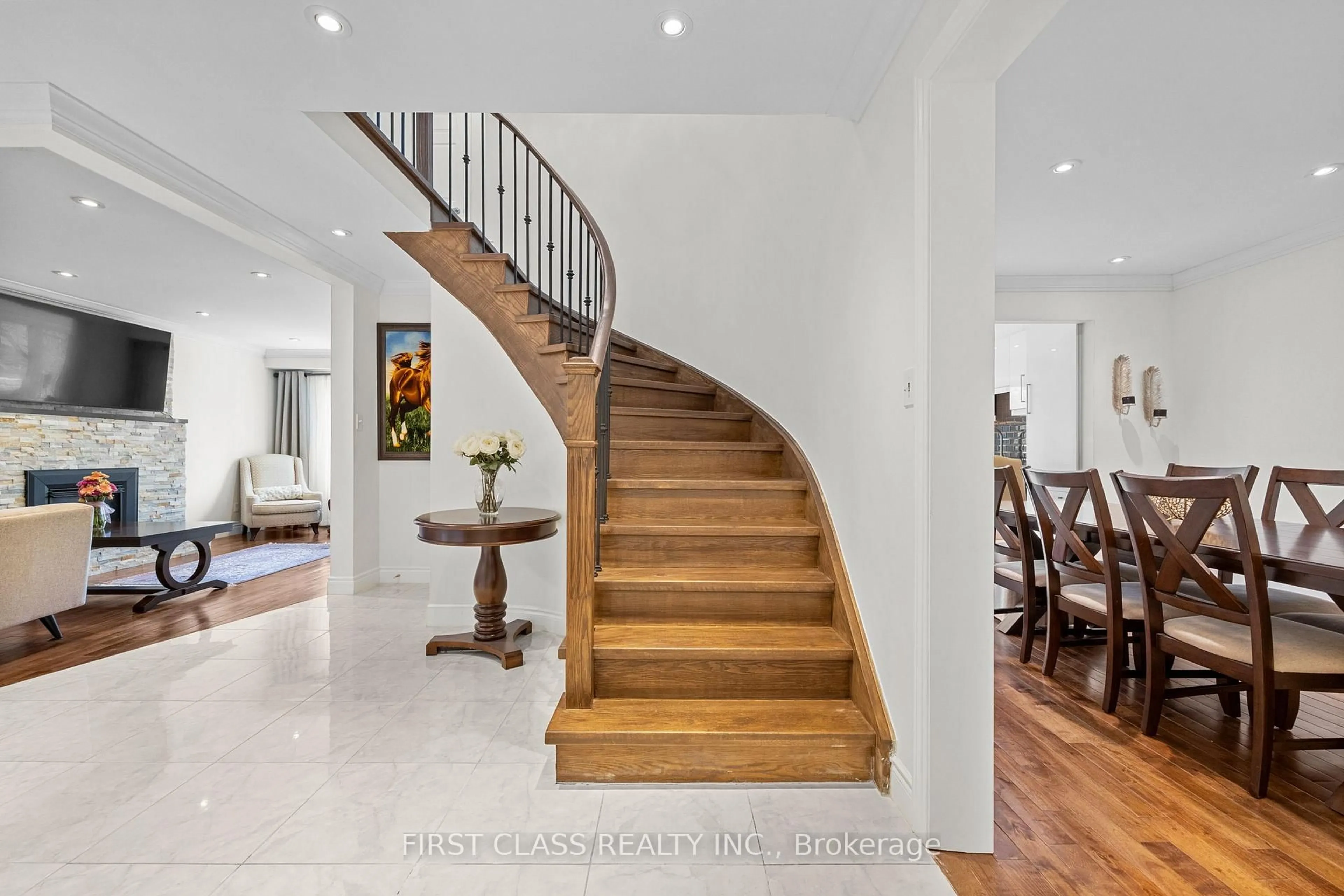 Stairs for 24 Brookland Ave, Aurora Ontario L4G 3Y4