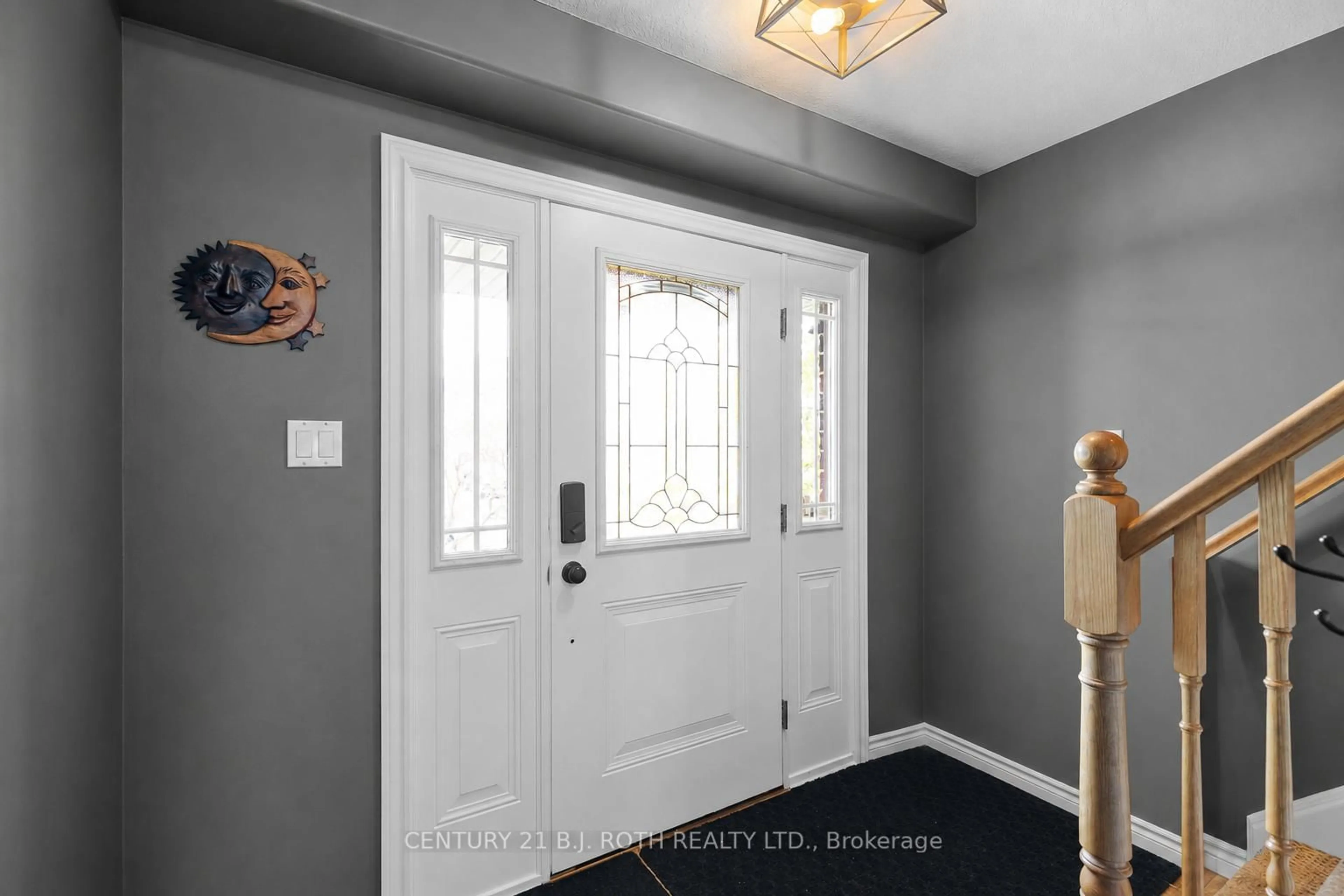 Indoor entryway for 134 Quigley St, Essa Ontario L3W 0P5