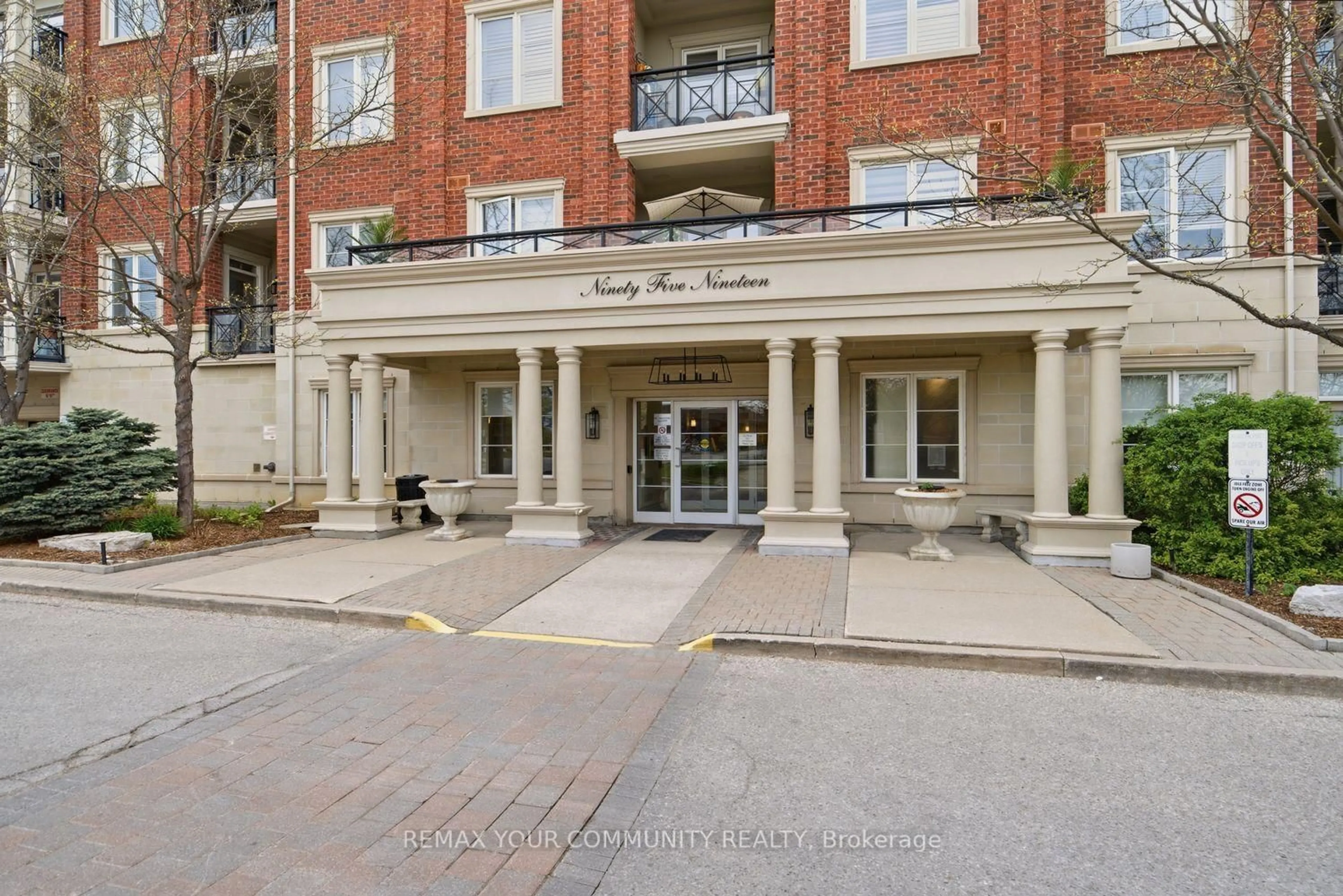 Unknown for 9519 Keele St #313, Vaughan Ontario L6A 4A2