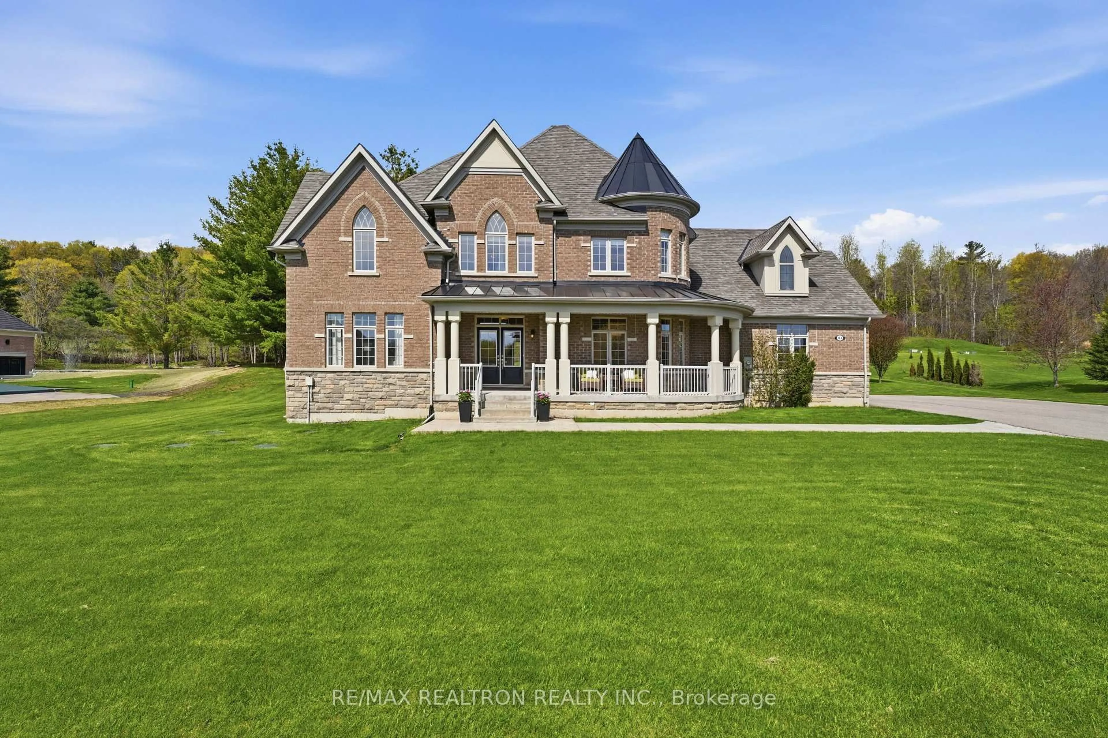 Home with brick exterior material, unknown for 168 Pine Hill Rd, Bradford West Gwillimbury Ontario L3Z 0H1