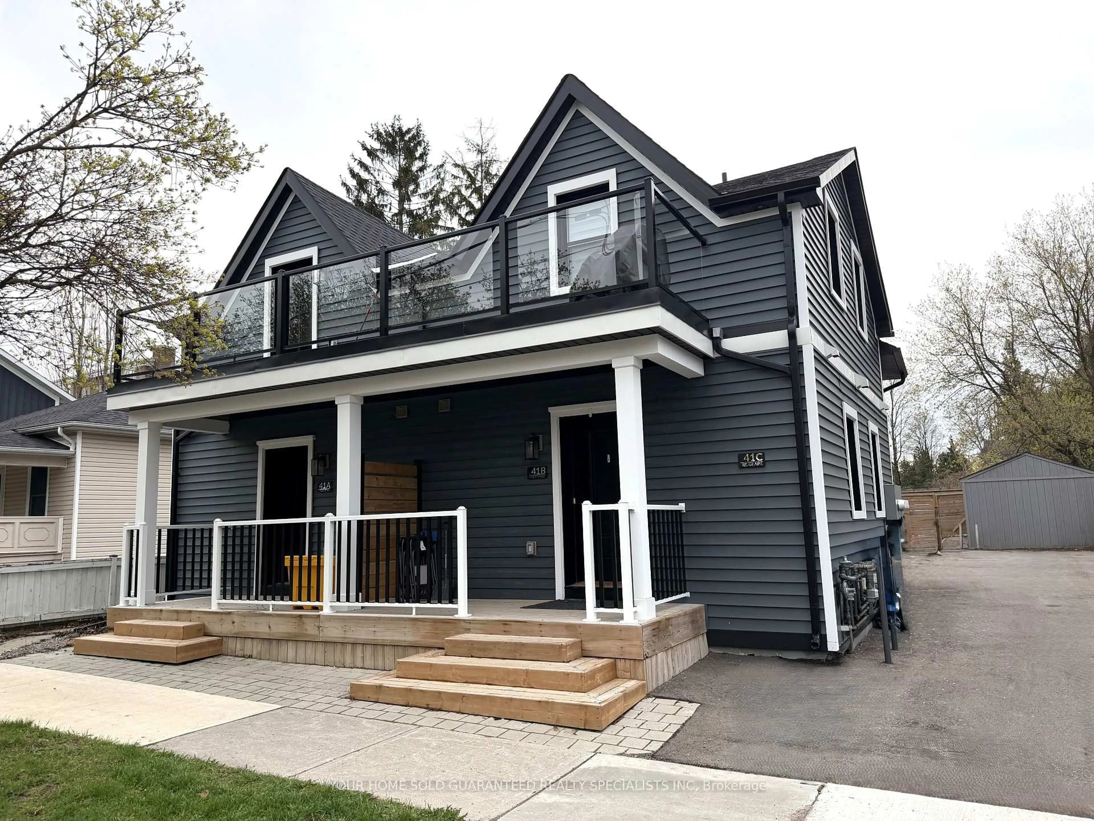 Home with vinyl exterior material, street for 41 Mosley St, Aurora Ontario L4G 1G8