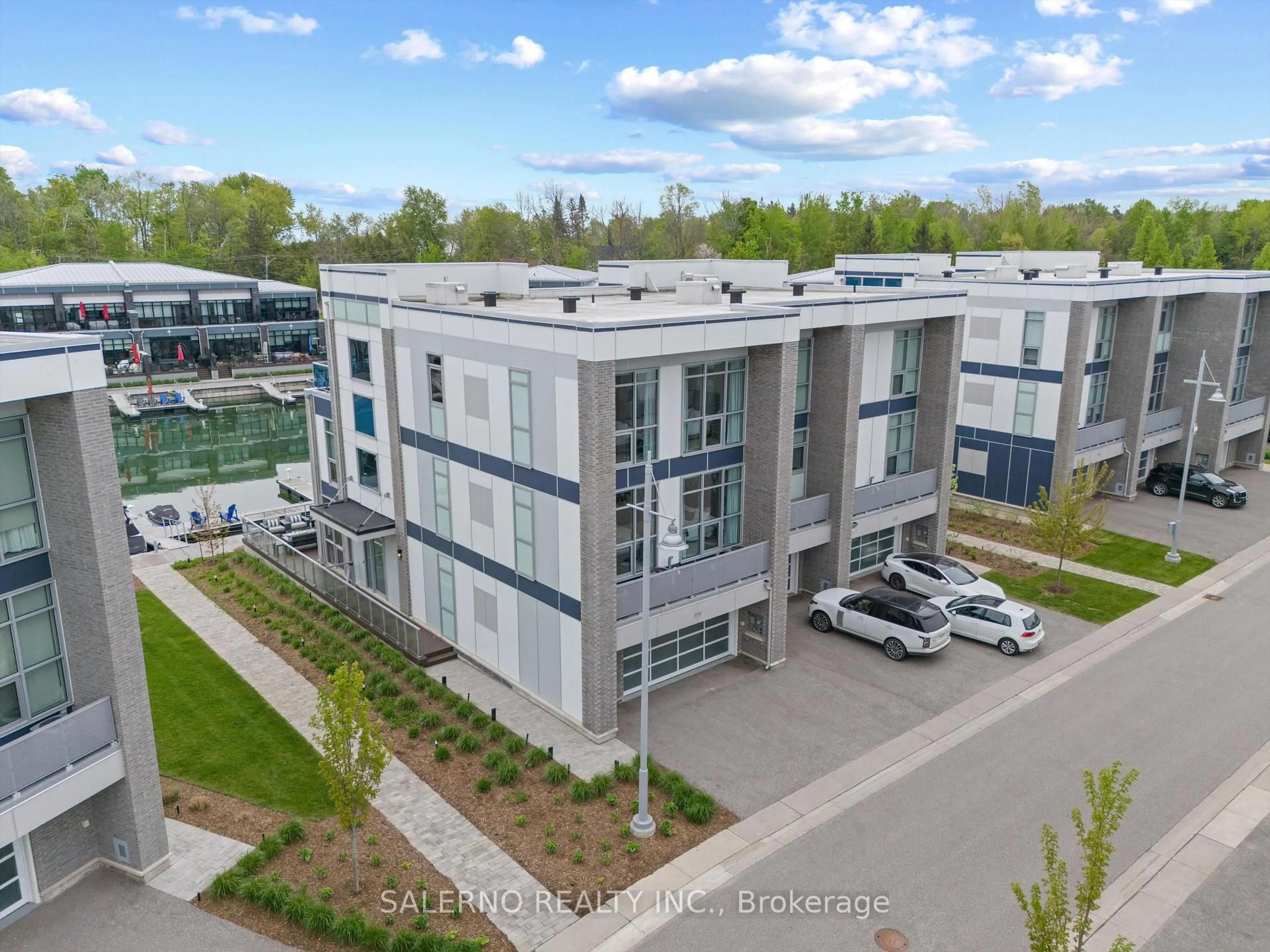 A pic from outside/outdoor area/front of a property/back of a property/a pic from drone, building for 3719 Mangusta Crt, Innisfil Ontario L9S 0L5