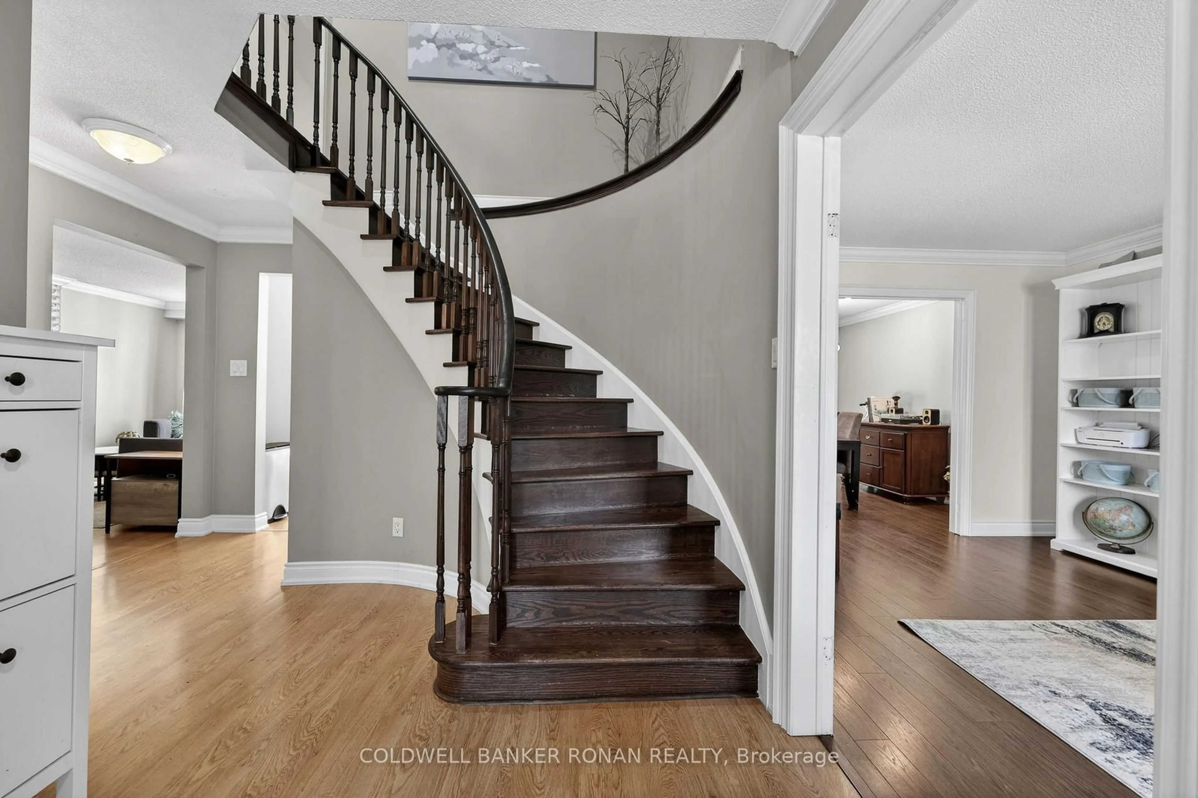 Stairs for 41 Wolfe Ave, New Tecumseth Ontario L0G 1W0
