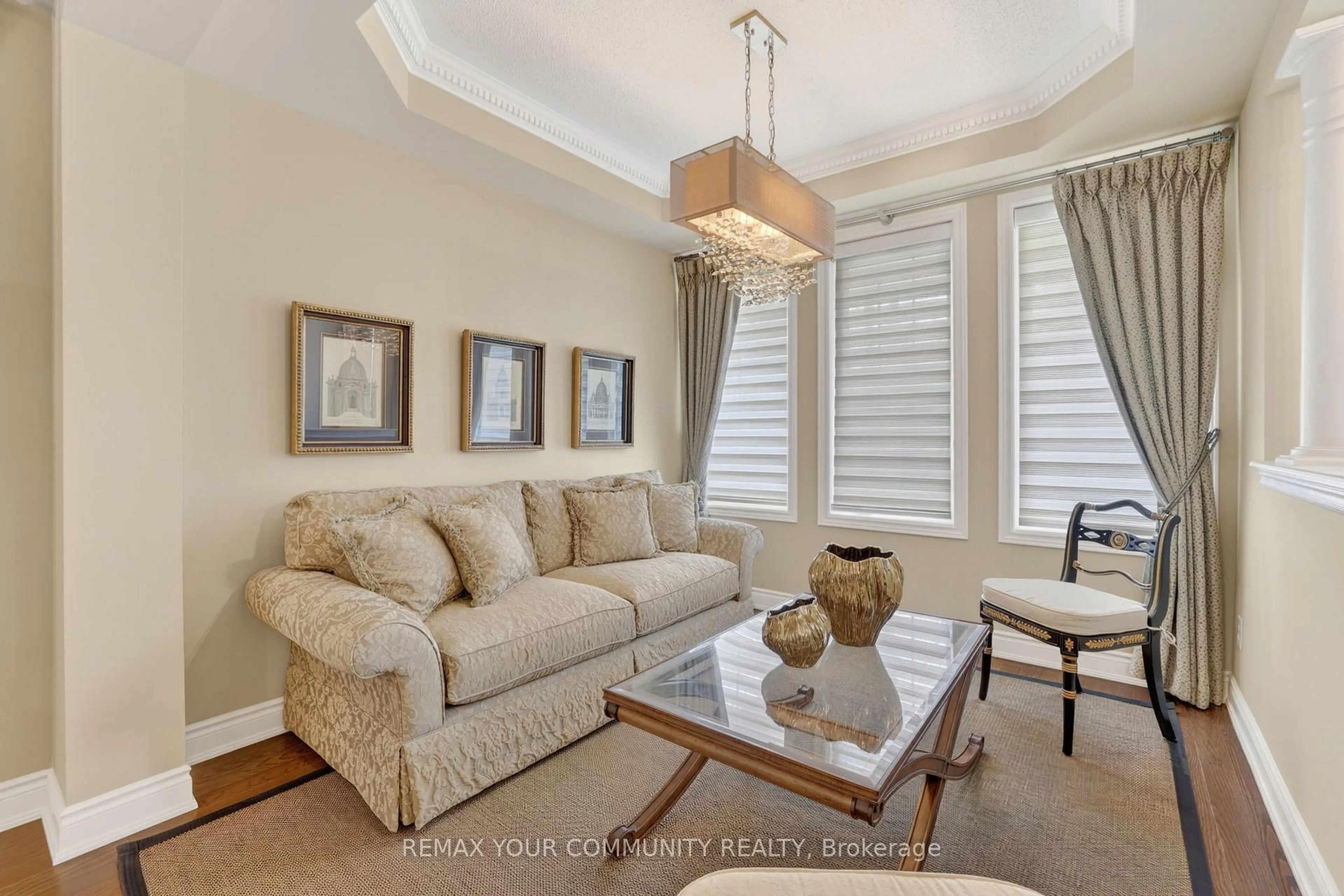 Living room with furniture, unknown for 42 Rogers Tr, Bradford West Gwillimbury Ontario L3Z 0G5