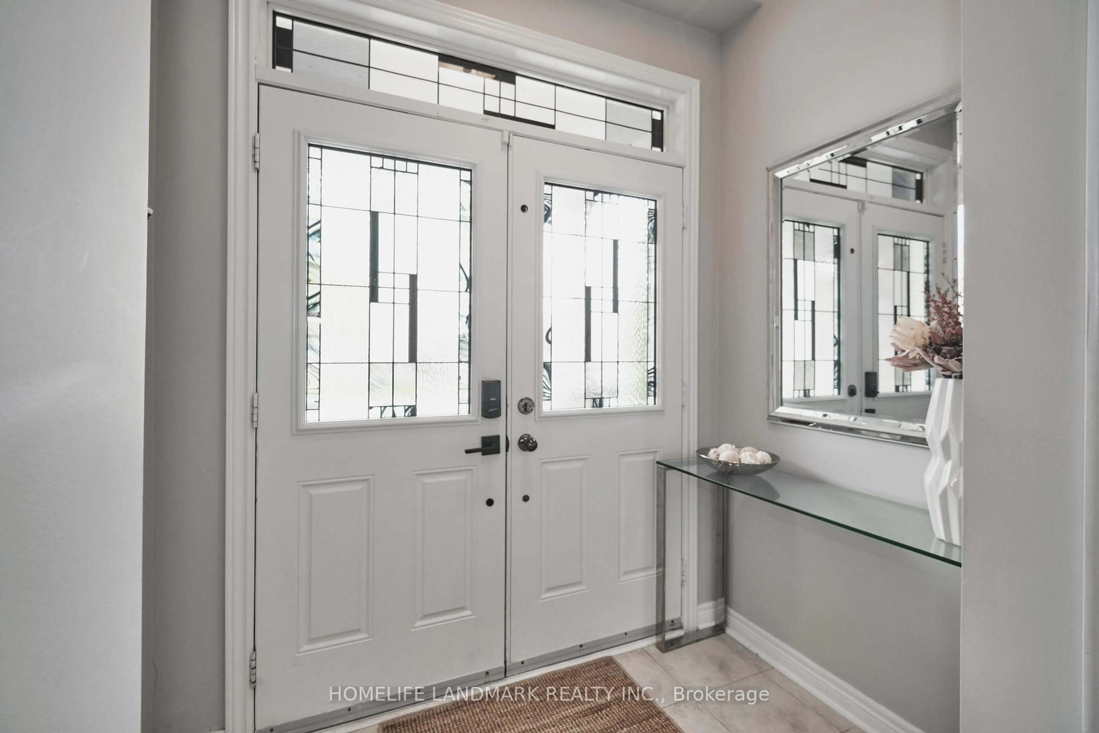 Indoor entryway for 50 Carrier Cres, Vaughan Ontario L6A 0T8