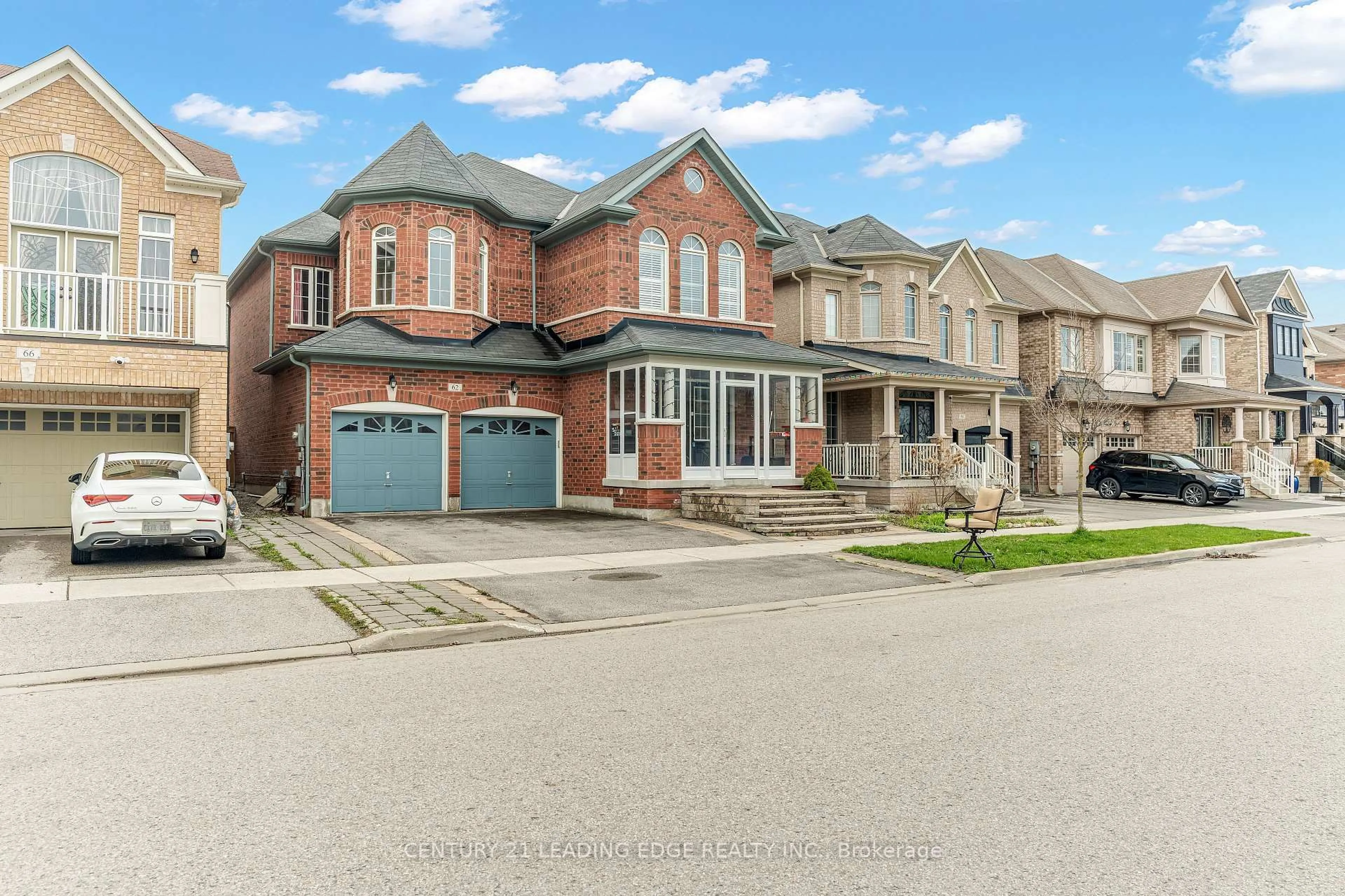 Home with brick exterior material, street for 62 Creekland Ave, Whitchurch-Stouffville Ontario L4A 1X4