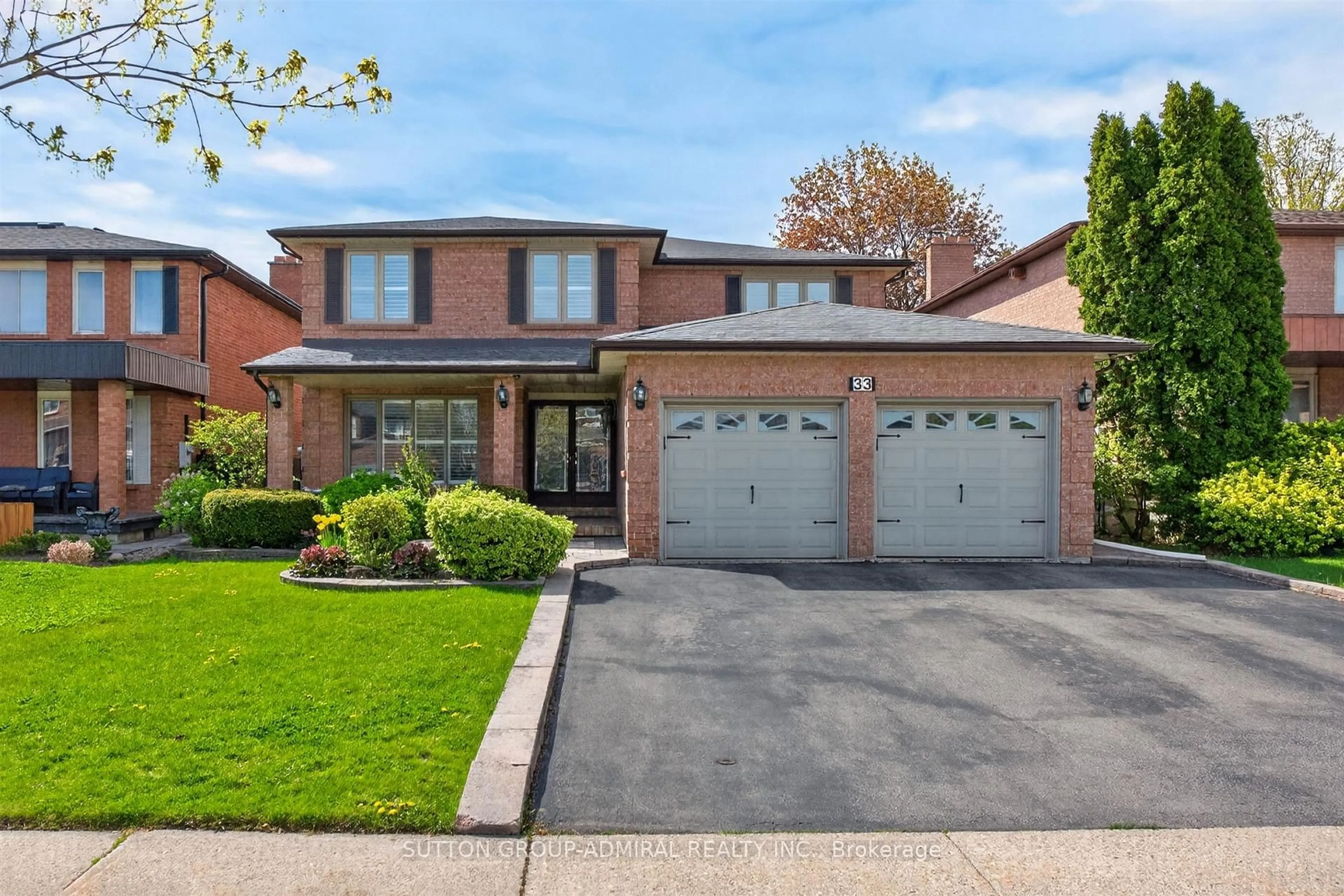 Home with brick exterior material, street for 33 Triton Ave, Vaughan Ontario L4L 6S4