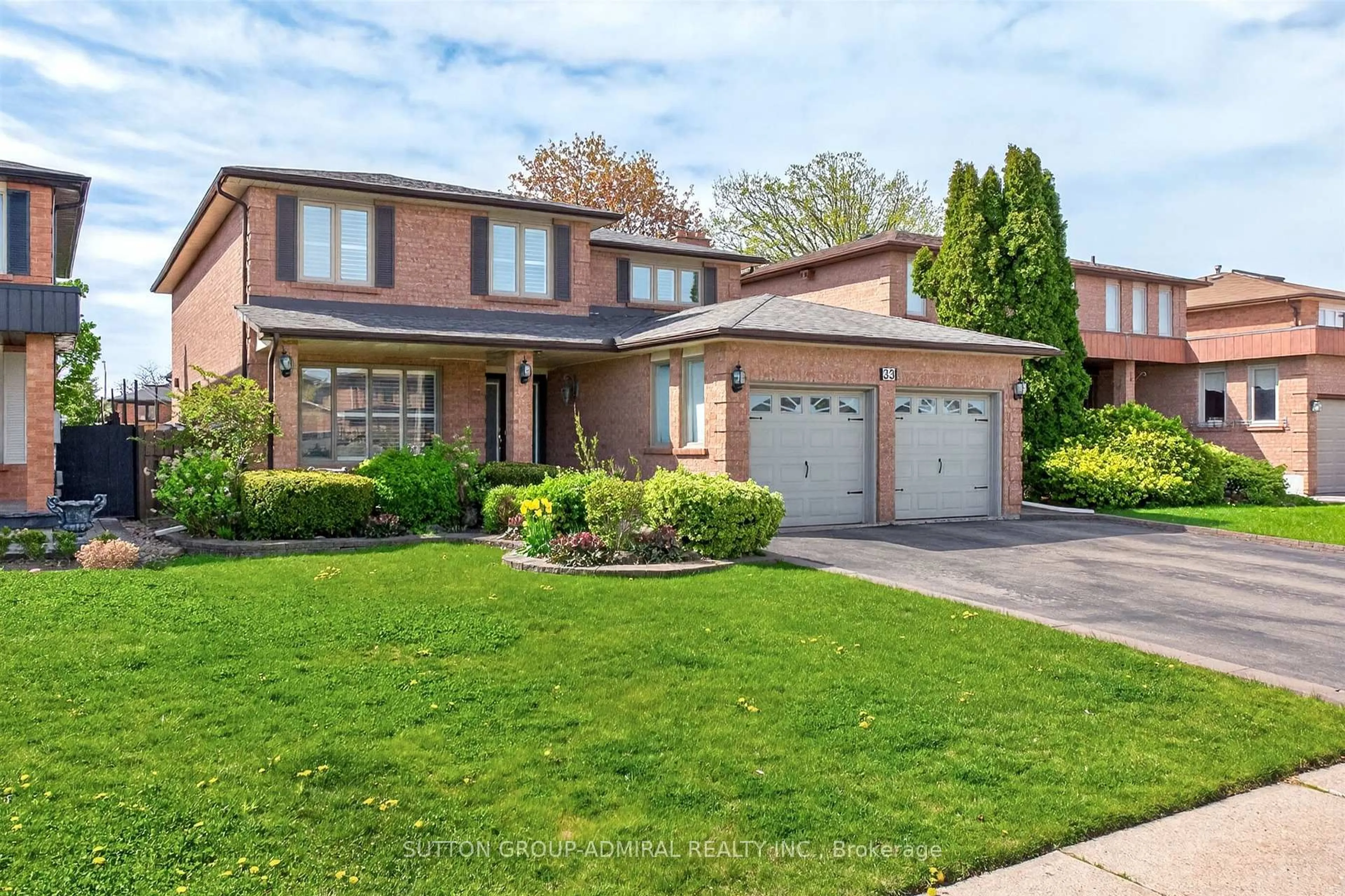 Home with brick exterior material, street for 33 Triton Ave, Vaughan Ontario L4L 6S4