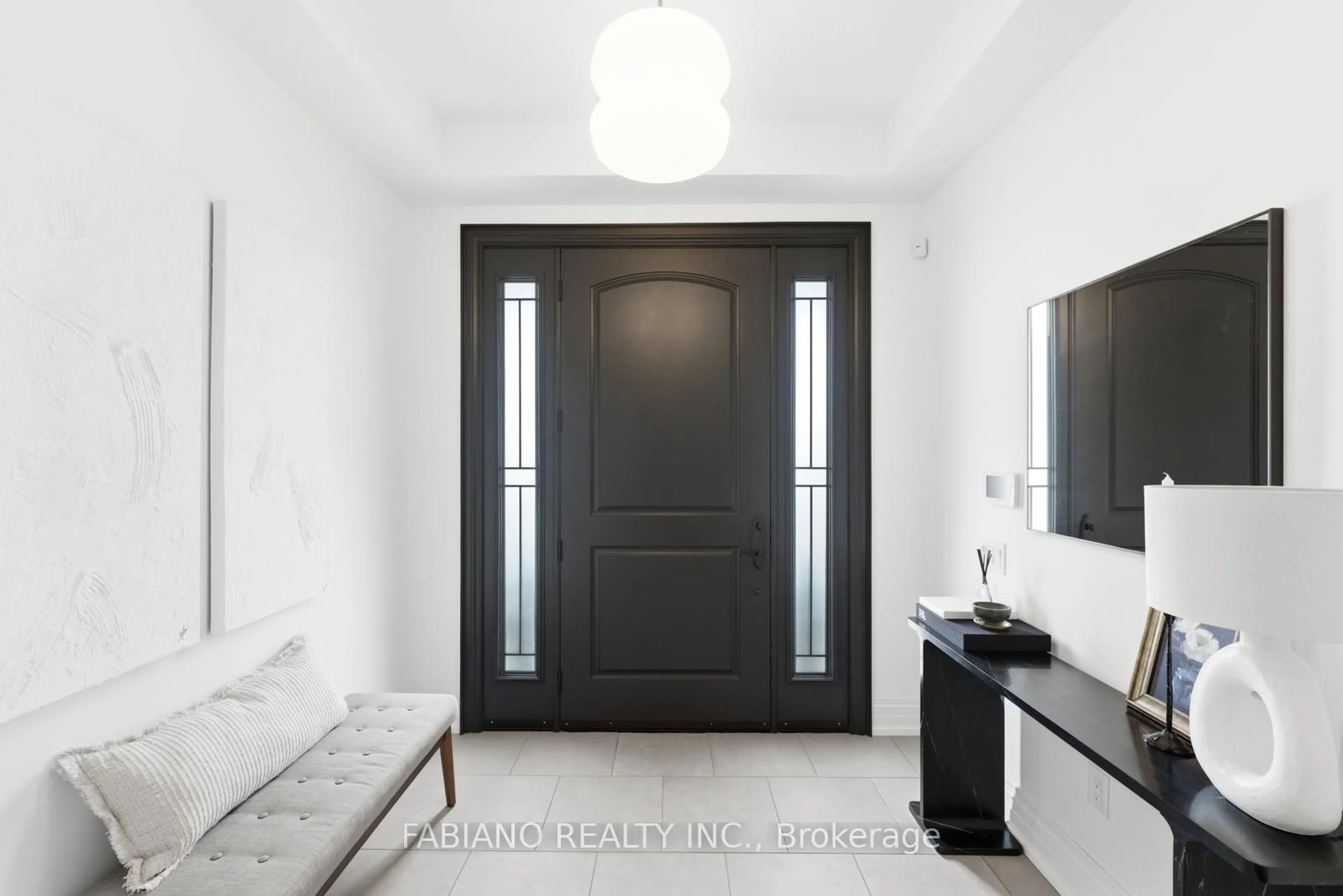 Indoor entryway for 127 Via Toscana, Vaughan Ontario L4H 3C1