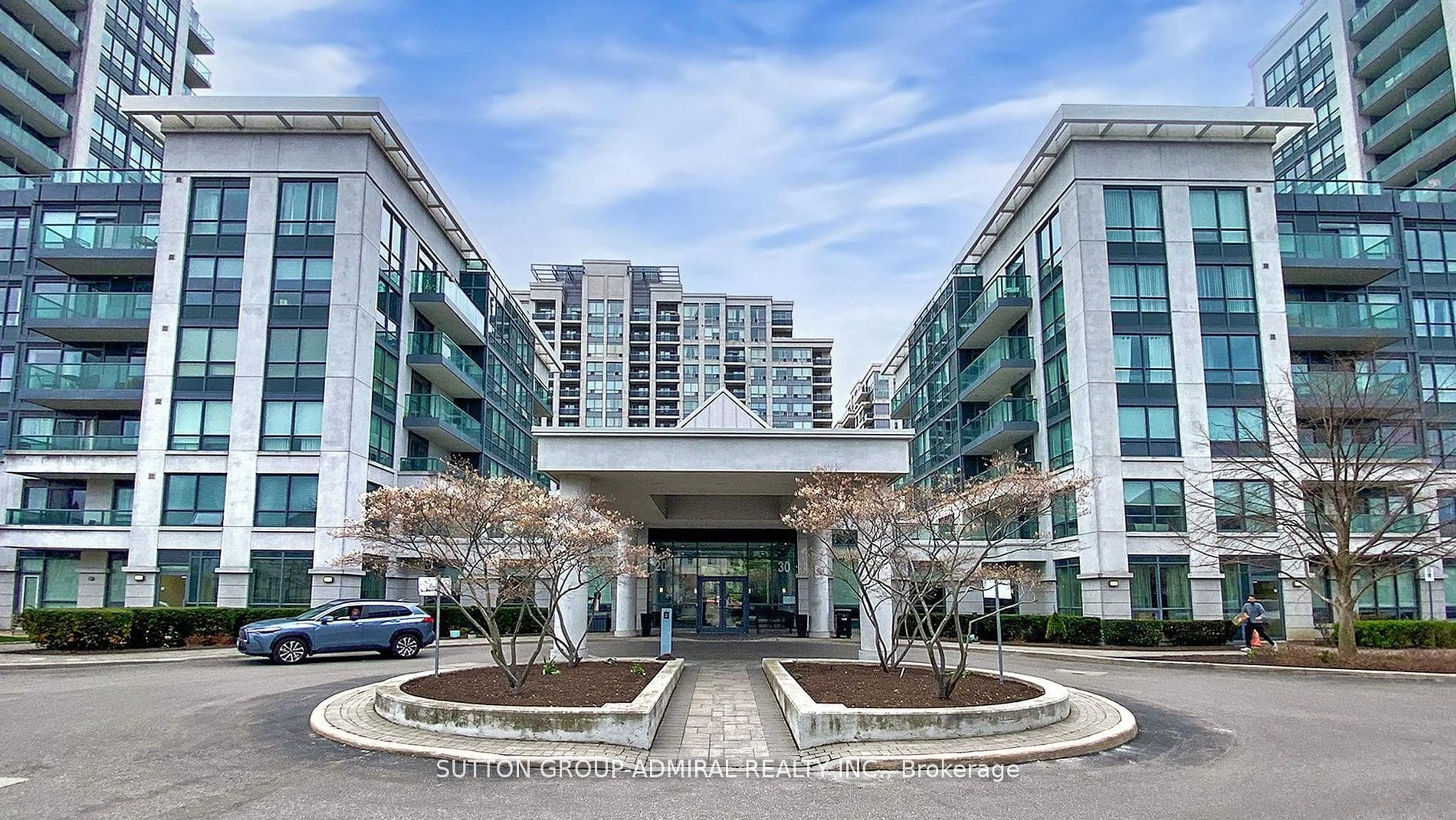 Indoor foyer for 20 North Park Rd #811, Vaughan Ontario L4J 0G7