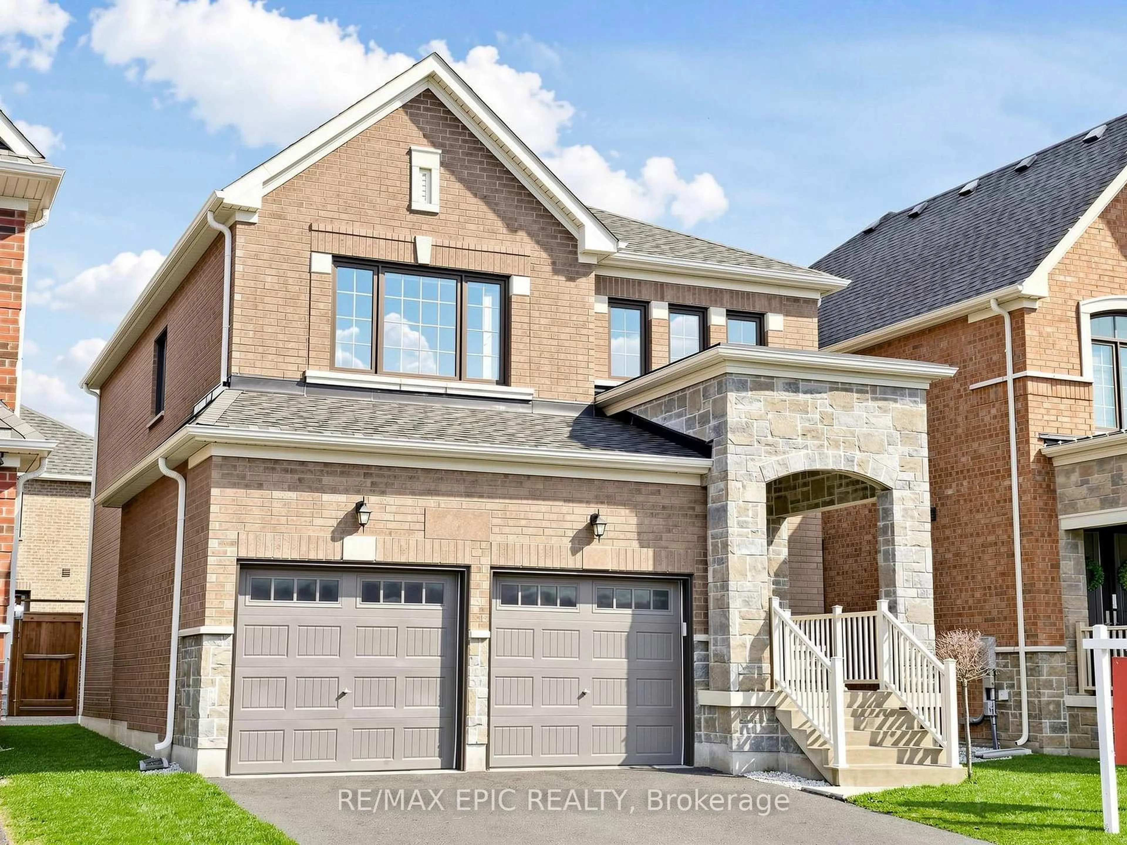 Home with brick exterior material, street for 122 Scarlet Way, Bradford West Gwillimbury Ontario L3Z 4J2