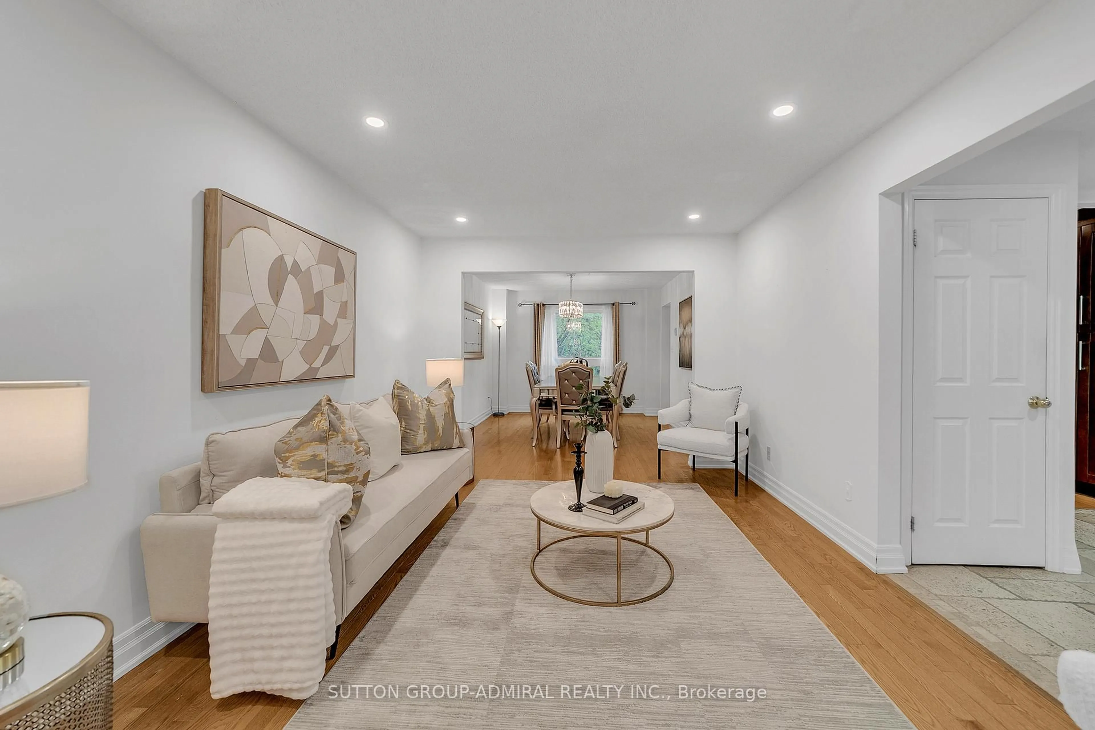 Living room with furniture, unknown for 63 O'connor Cres, Richmond Hill Ontario L4C 7P8