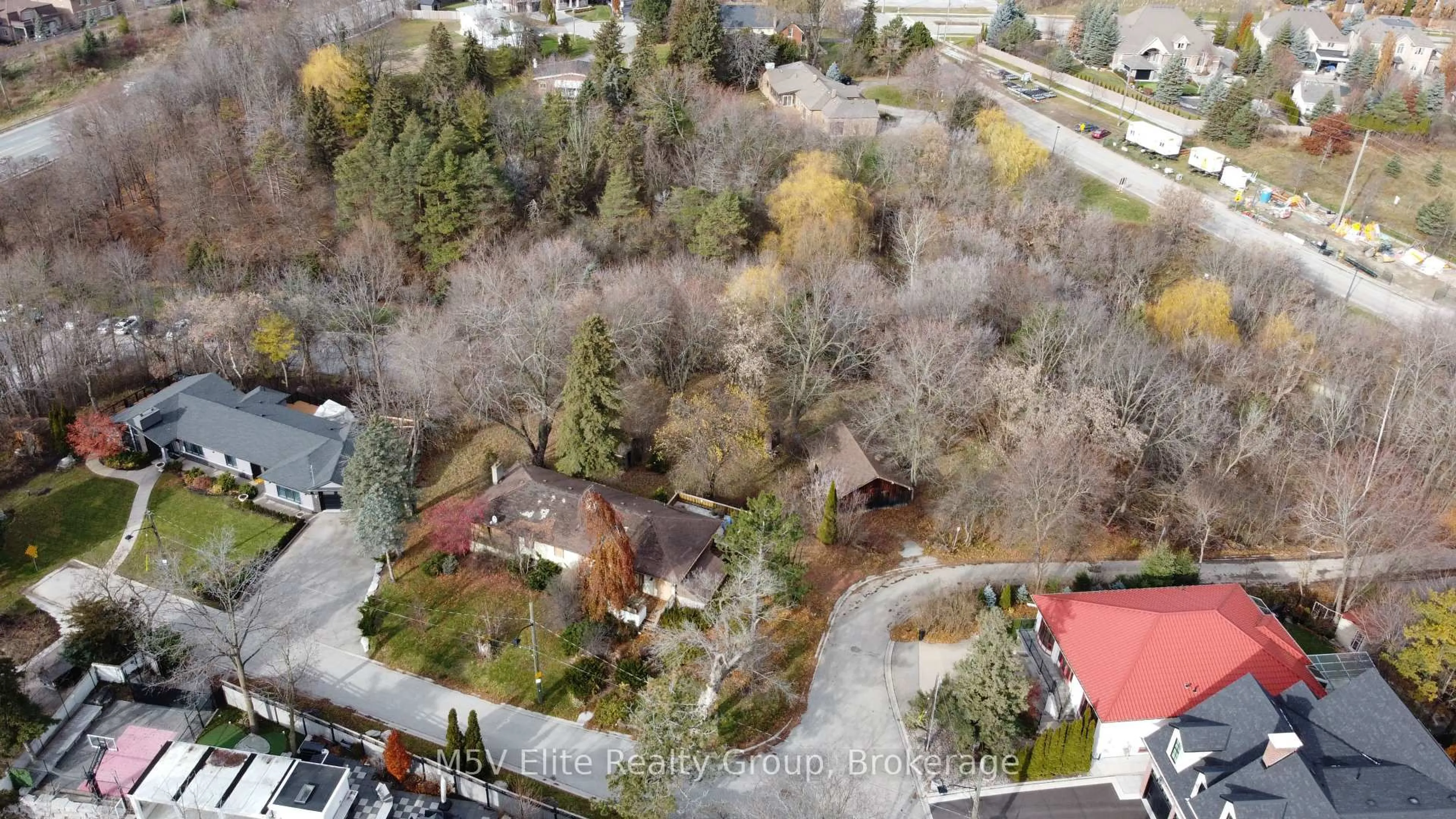 A pic from outside/outdoor area/front of a property/back of a property/a pic from drone, unknown for 8 Main St, Vaughan Ontario L0J 1C0
