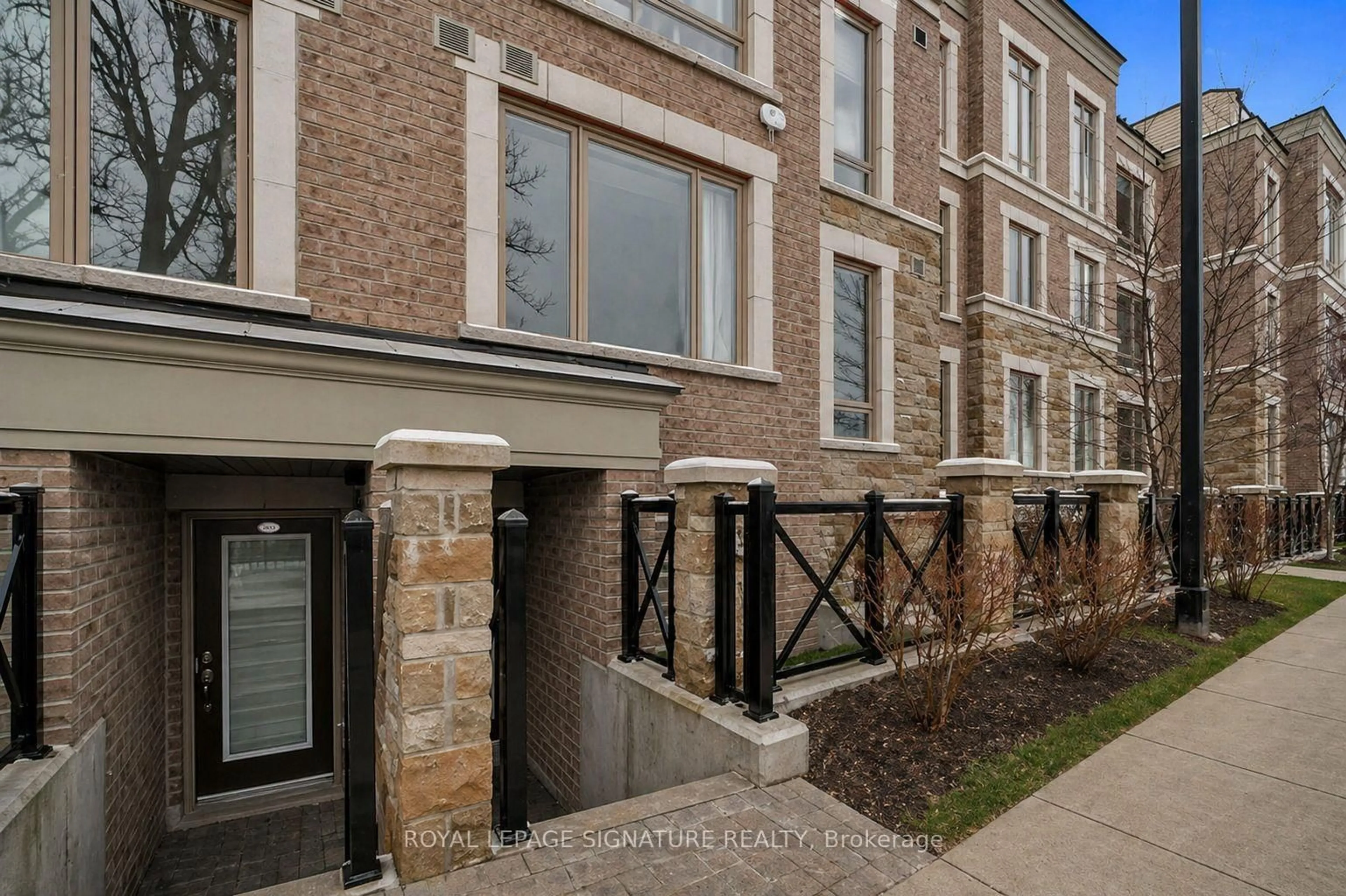 Home with brick exterior material, street for 1 Gable Hurst Way #2613, Markham Ontario L6B 1N5