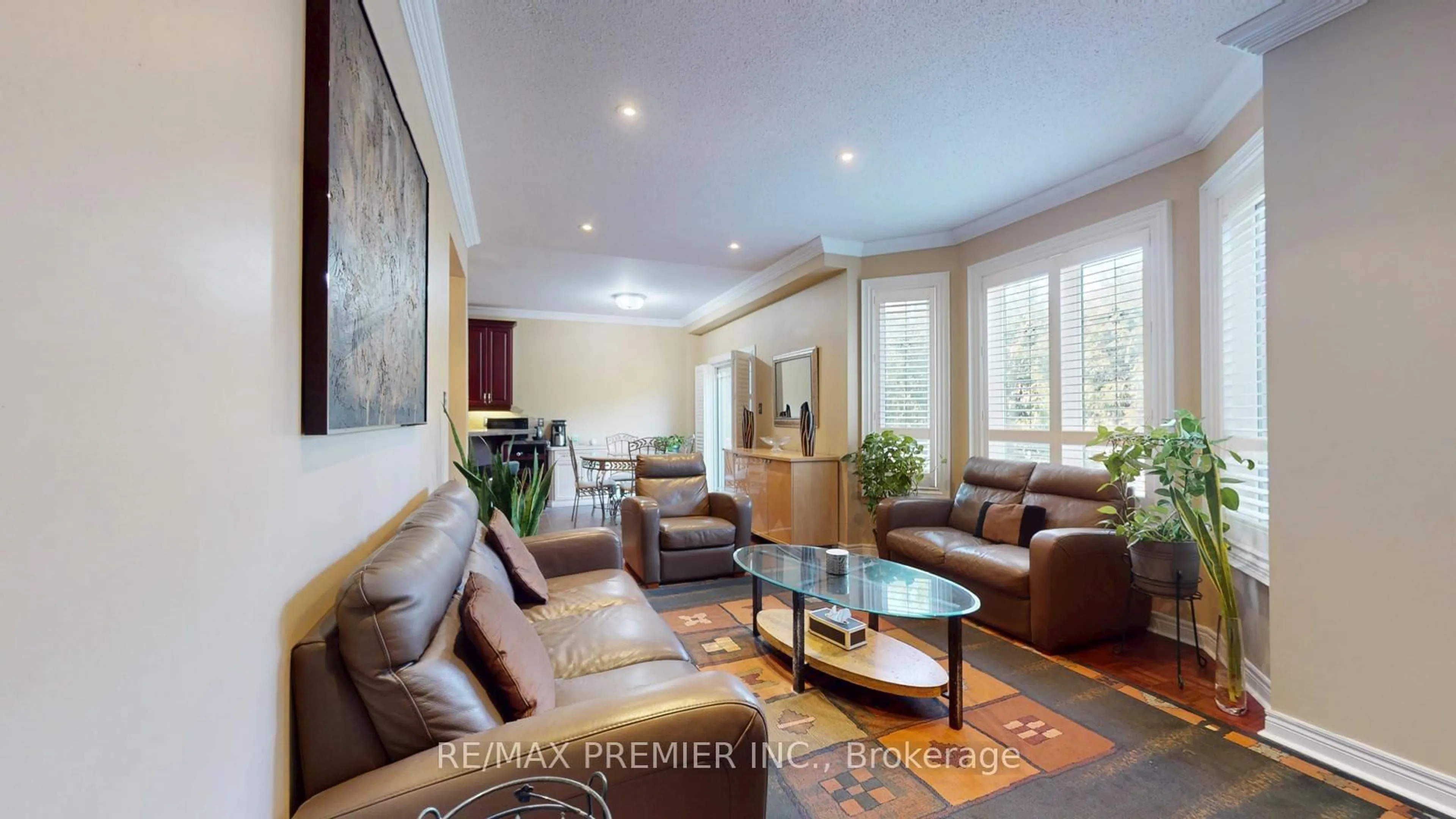 Living room with furniture, unknown for 28 Osprey Dr, Vaughan Ontario L4H 1Y2