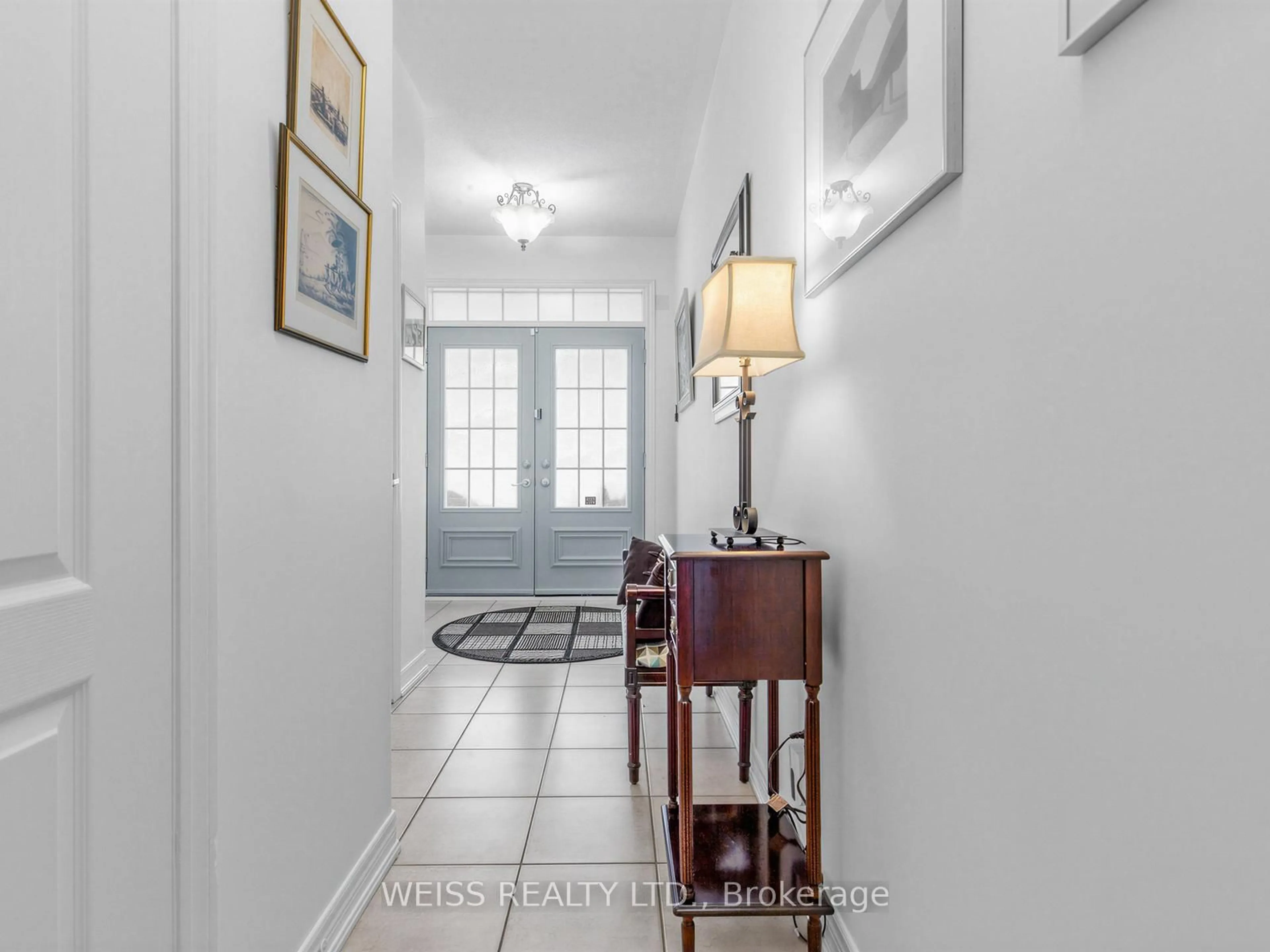 Indoor entryway for 446 Lady Nadia Dr, Vaughan Ontario L6A 4G3