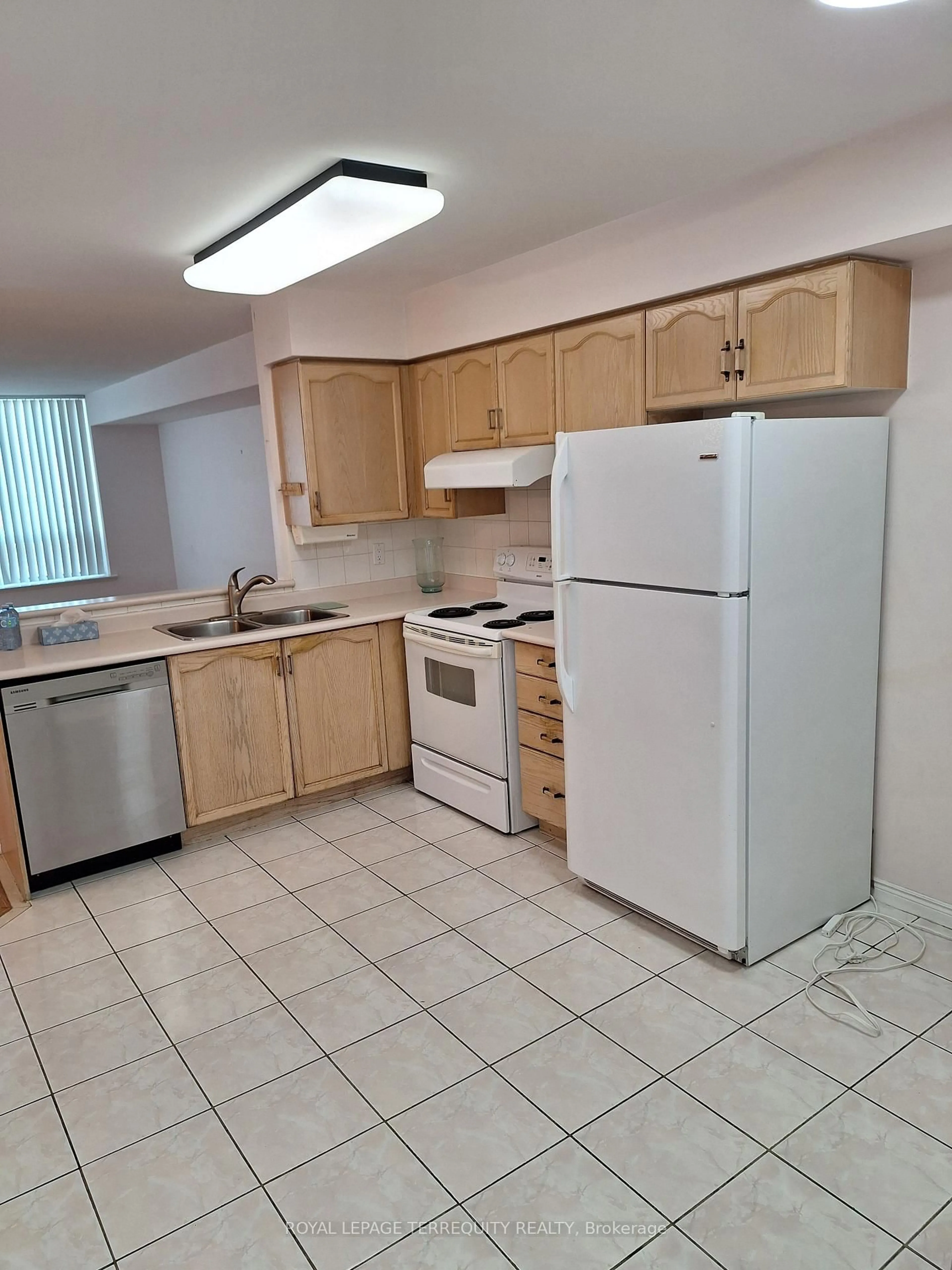 Standard kitchen, unknown for 850 Steeles Ave #901, Vaughan Ontario L4J 8E7