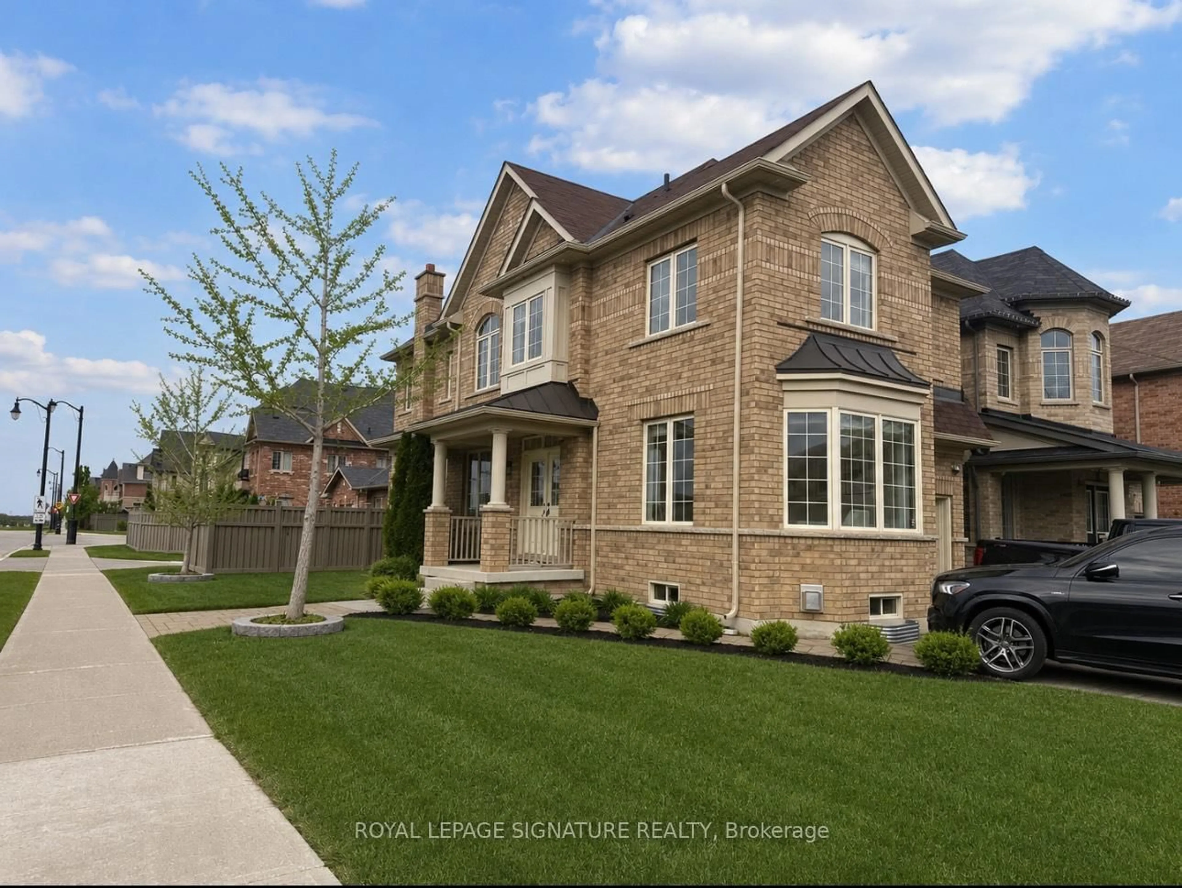 Home with brick exterior material, street for 45 Pelham Dr, Vaughan Ontario L4H 3Z8