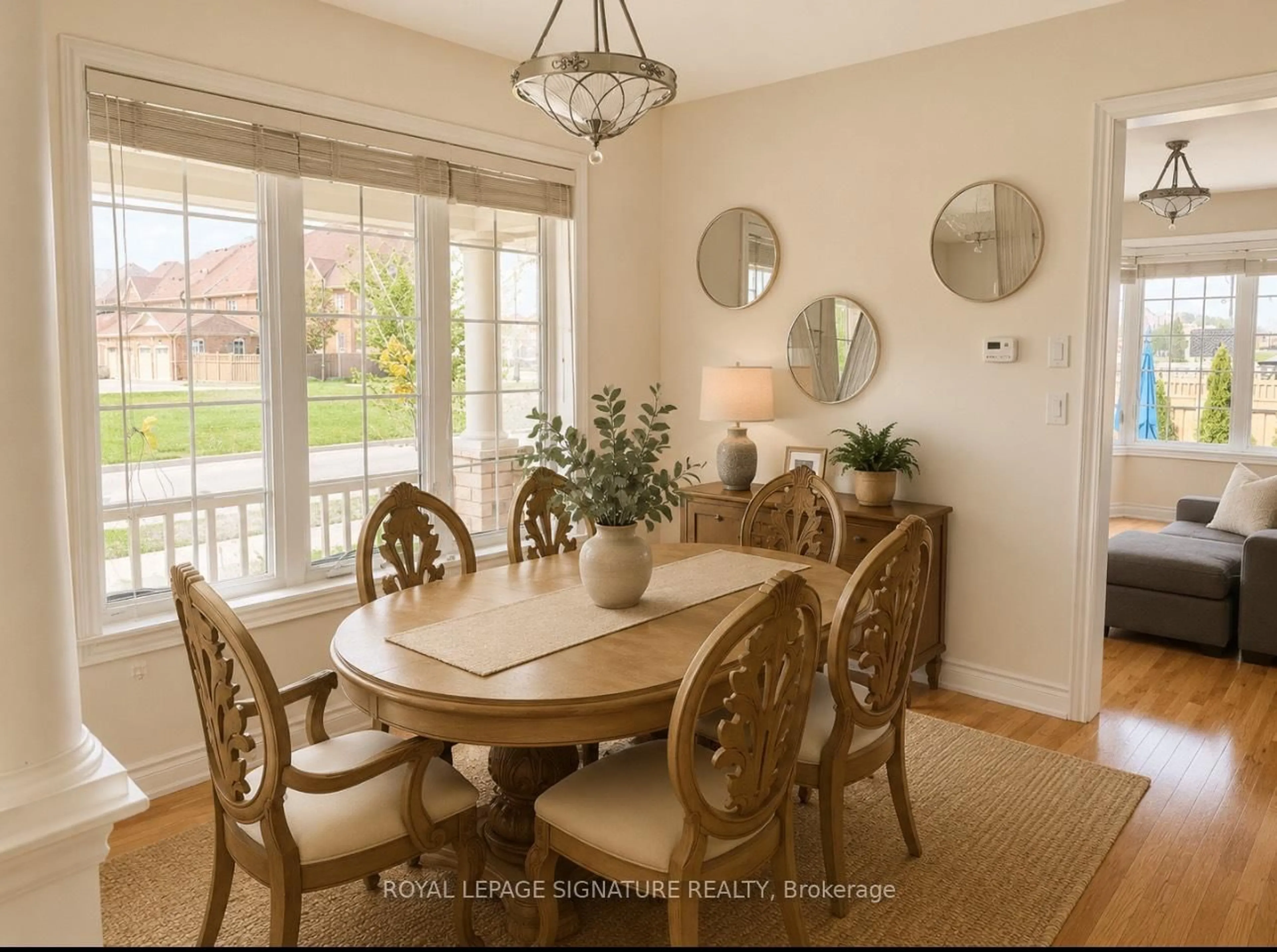Dining room, unknown for 45 Pelham Dr, Vaughan Ontario L4H 3Z8