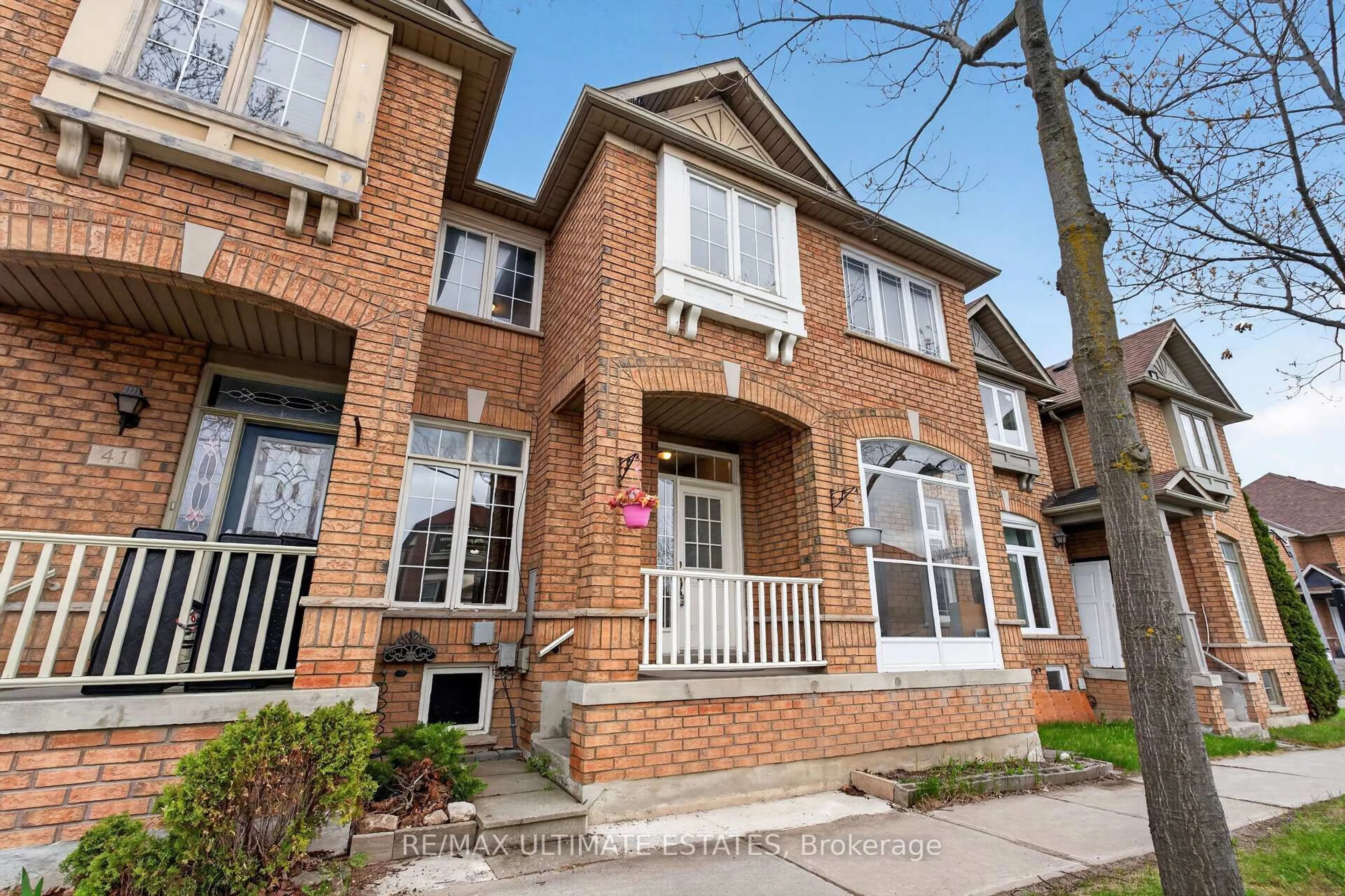 Home with brick exterior material, street for 39 Bur Oak Ave, Markham Ontario L6C 2E4