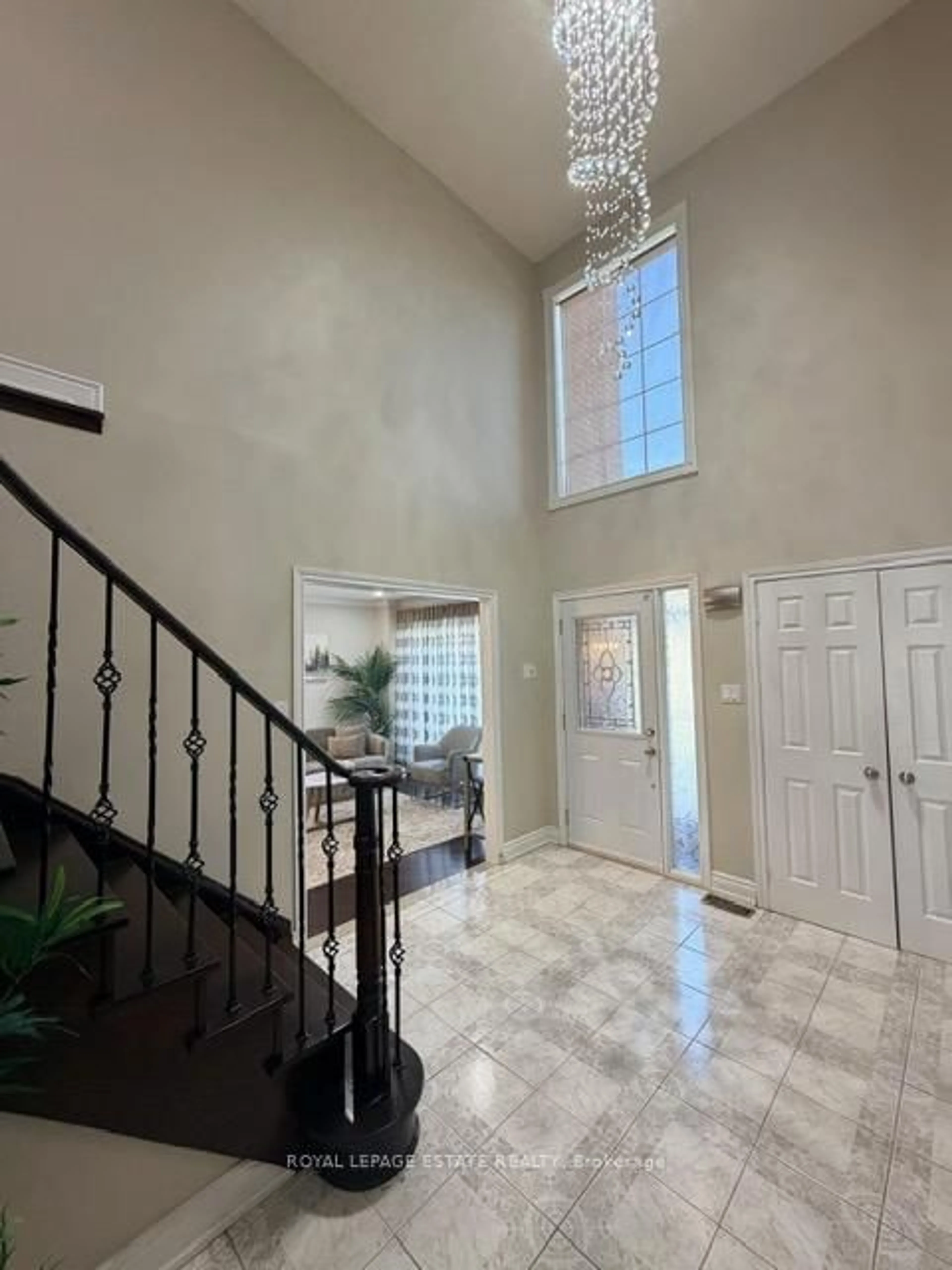 Indoor foyer for 4 Townley Ave, Markham Ontario L3S 1C9