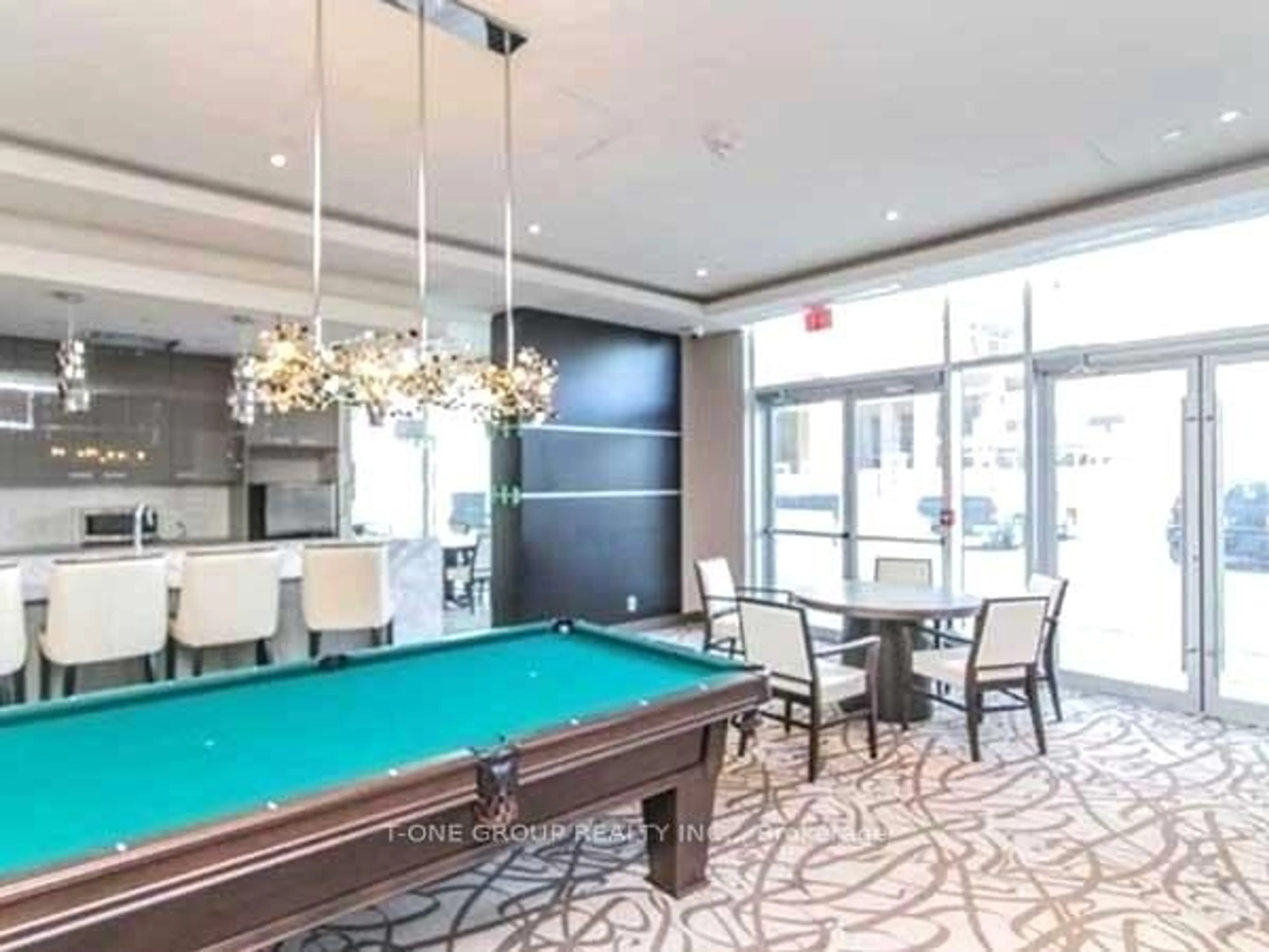 Unknown for 9600 Yonge St #912, Richmond Hill Ontario L4C 1V6
