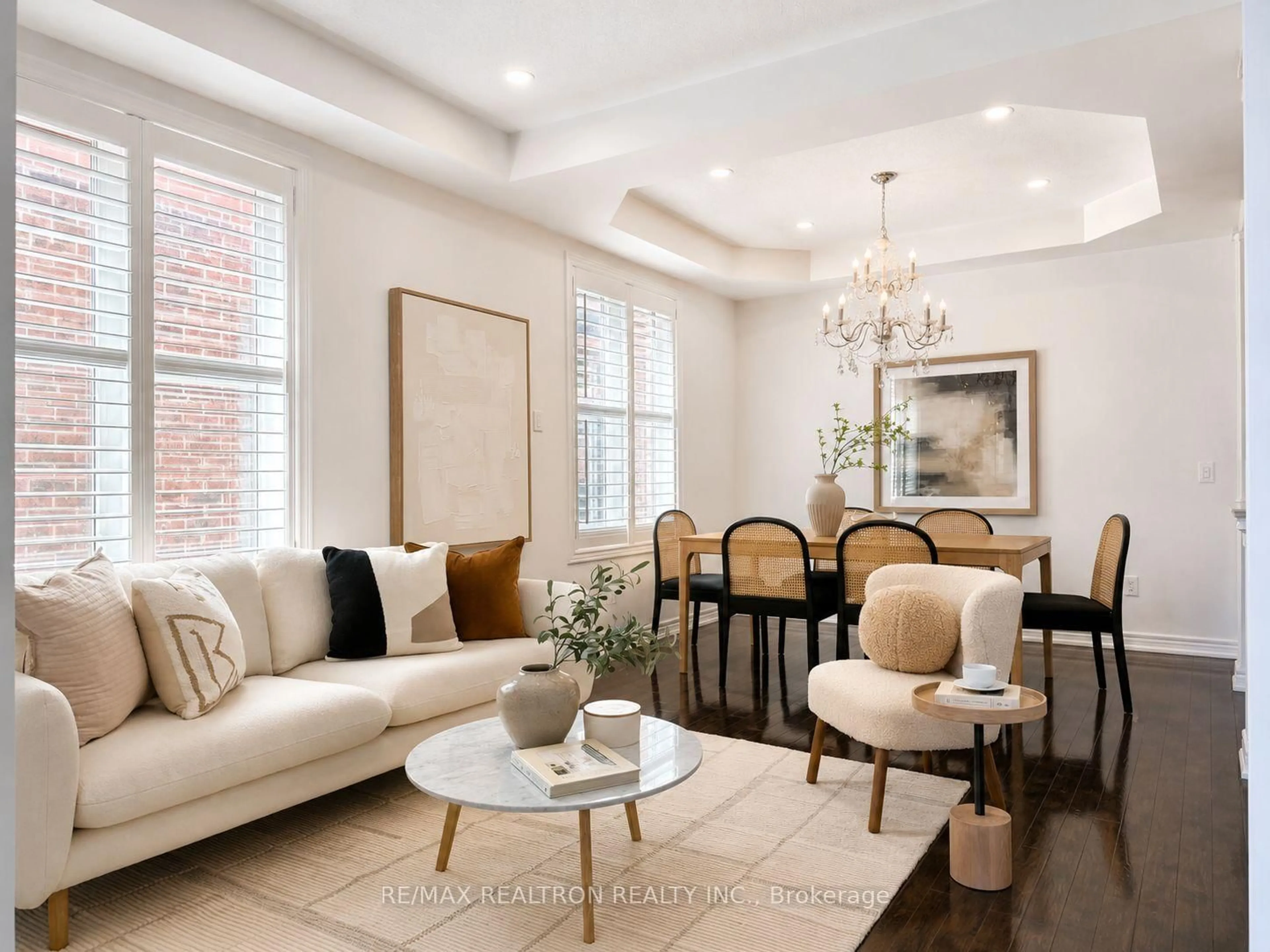 Living room with furniture, unknown for 361 Lauderdale Dr, Vaughan Ontario L6A 4K9