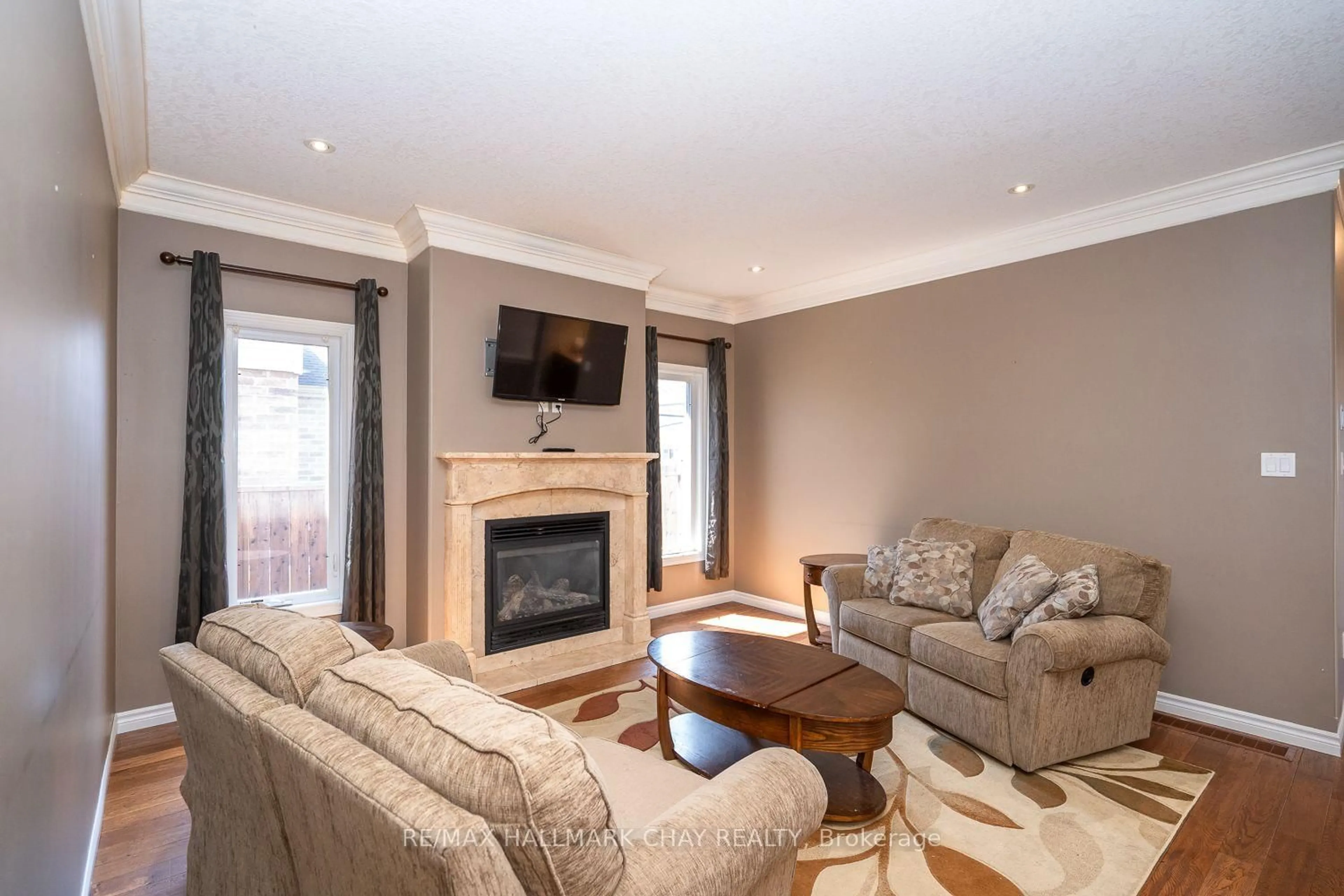 Living room with furniture, unknown for 57 Irwin Cres, New Tecumseth Ontario L9R 0G6