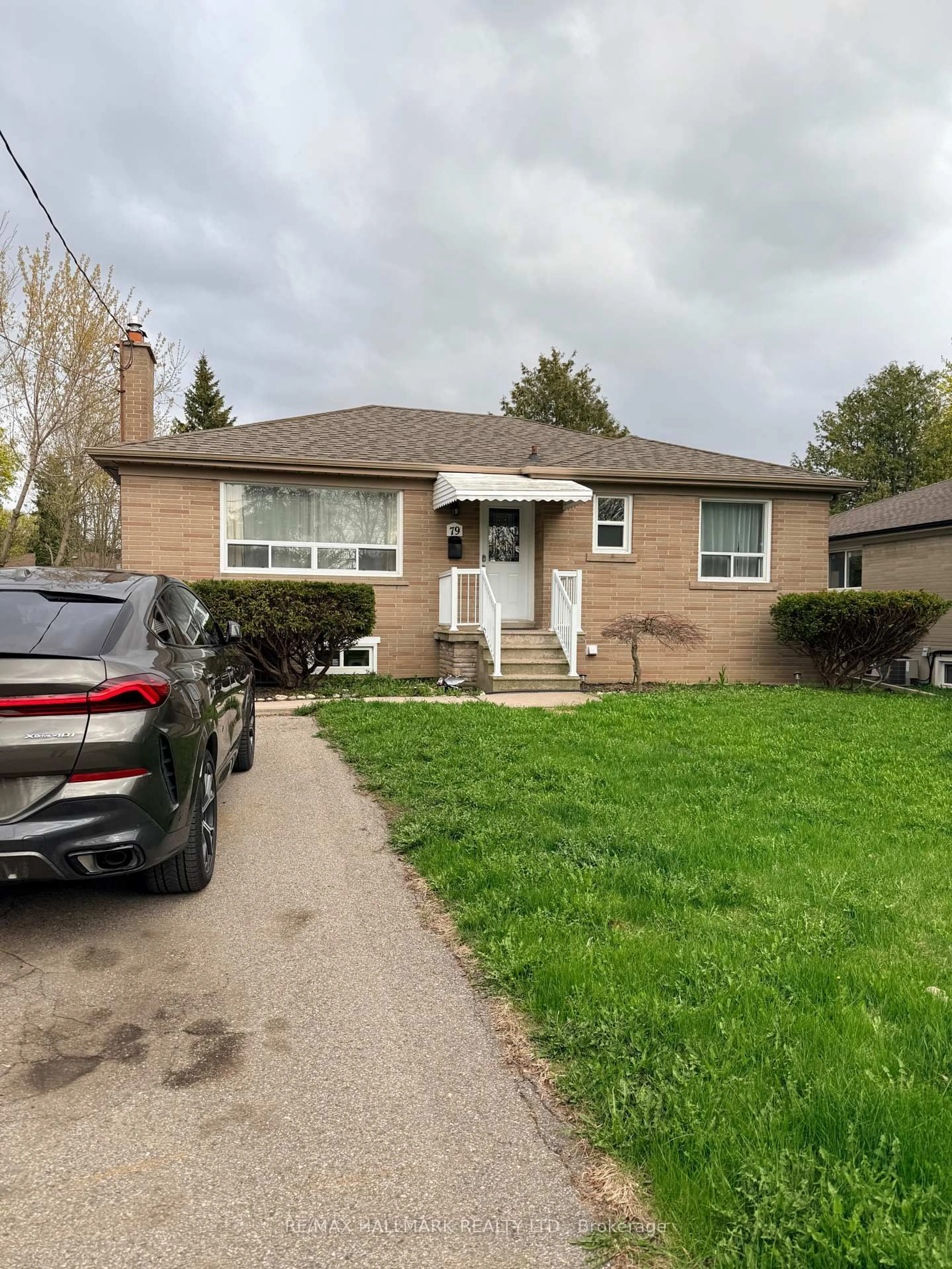 Home with vinyl exterior material, street for 79 Cartier Cres, Richmond Hill Ontario L4C 2N3