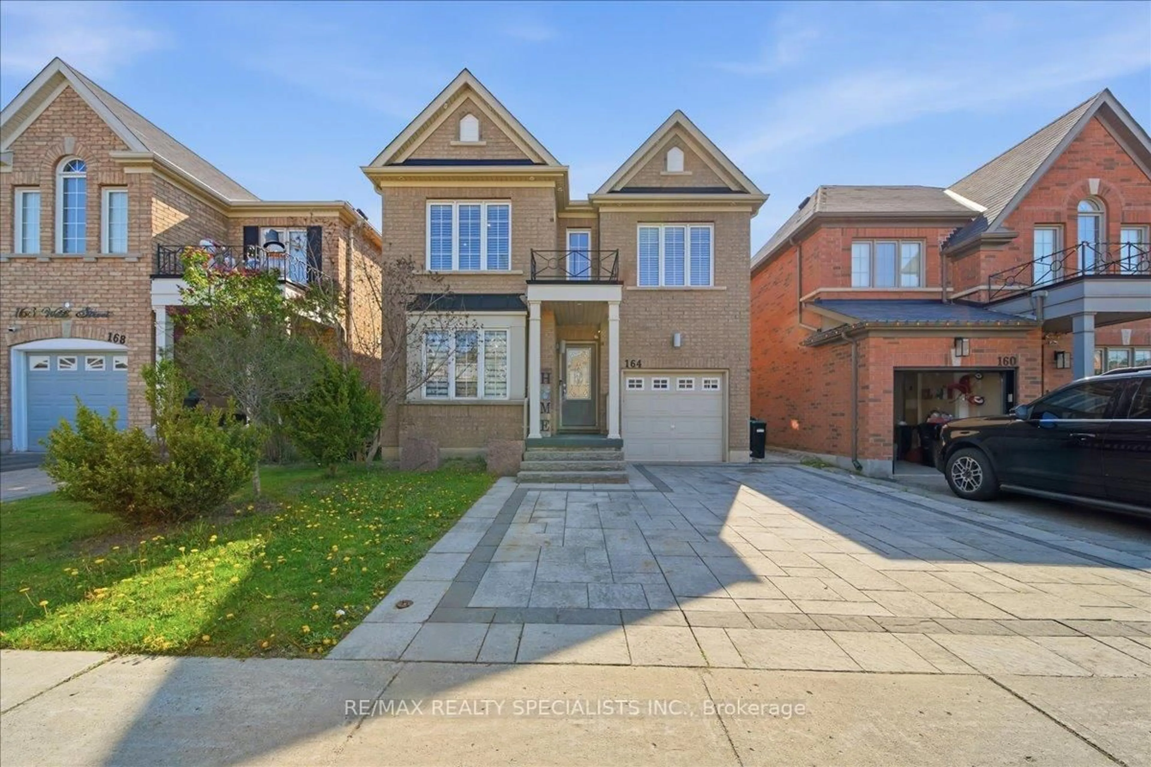 Home with brick exterior material, street for 164 Webb St, Bradford West Gwillimbury Ontario L3Z 0P8