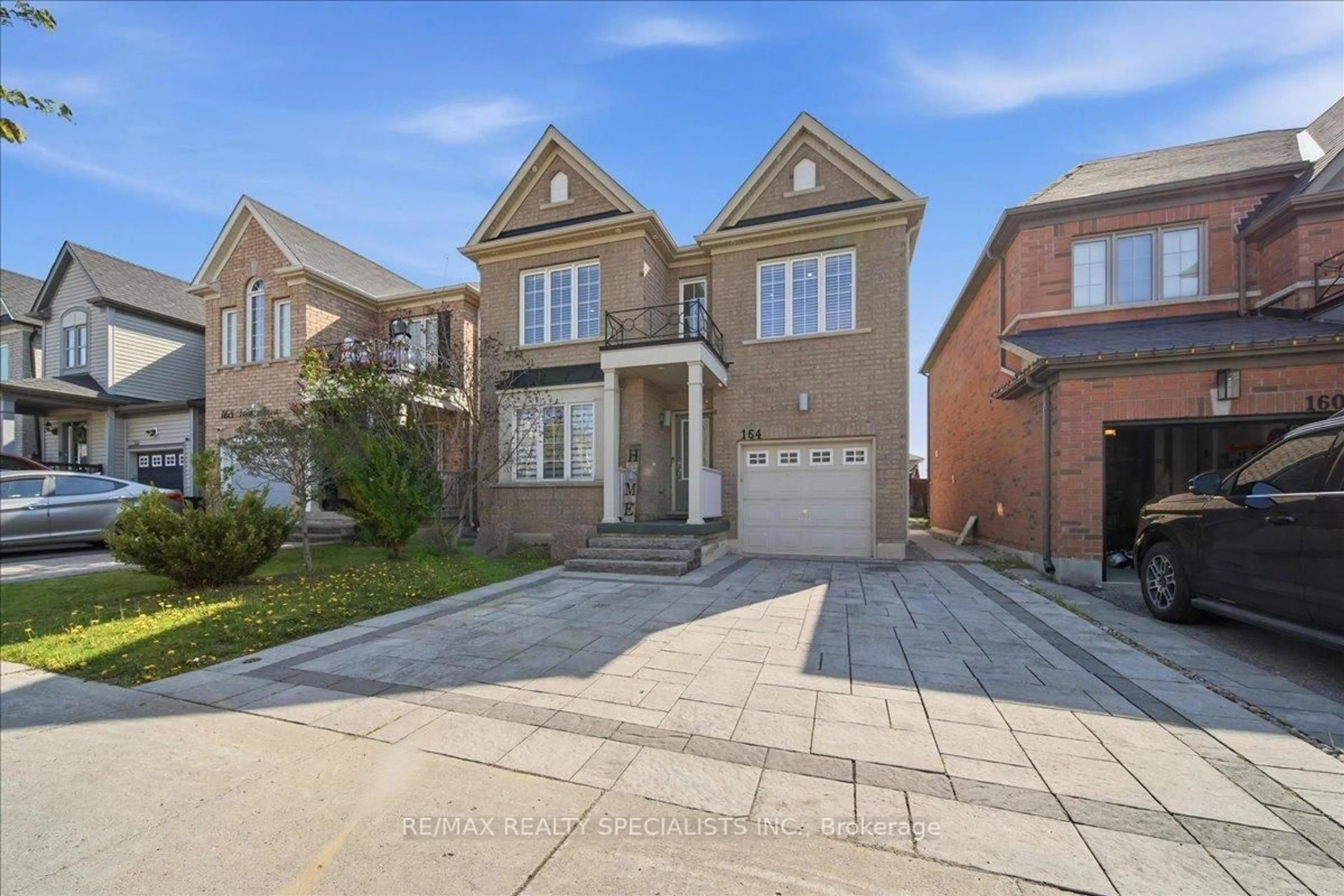 Home with brick exterior material, street for 164 Webb St, Bradford West Gwillimbury Ontario L3Z 0P8