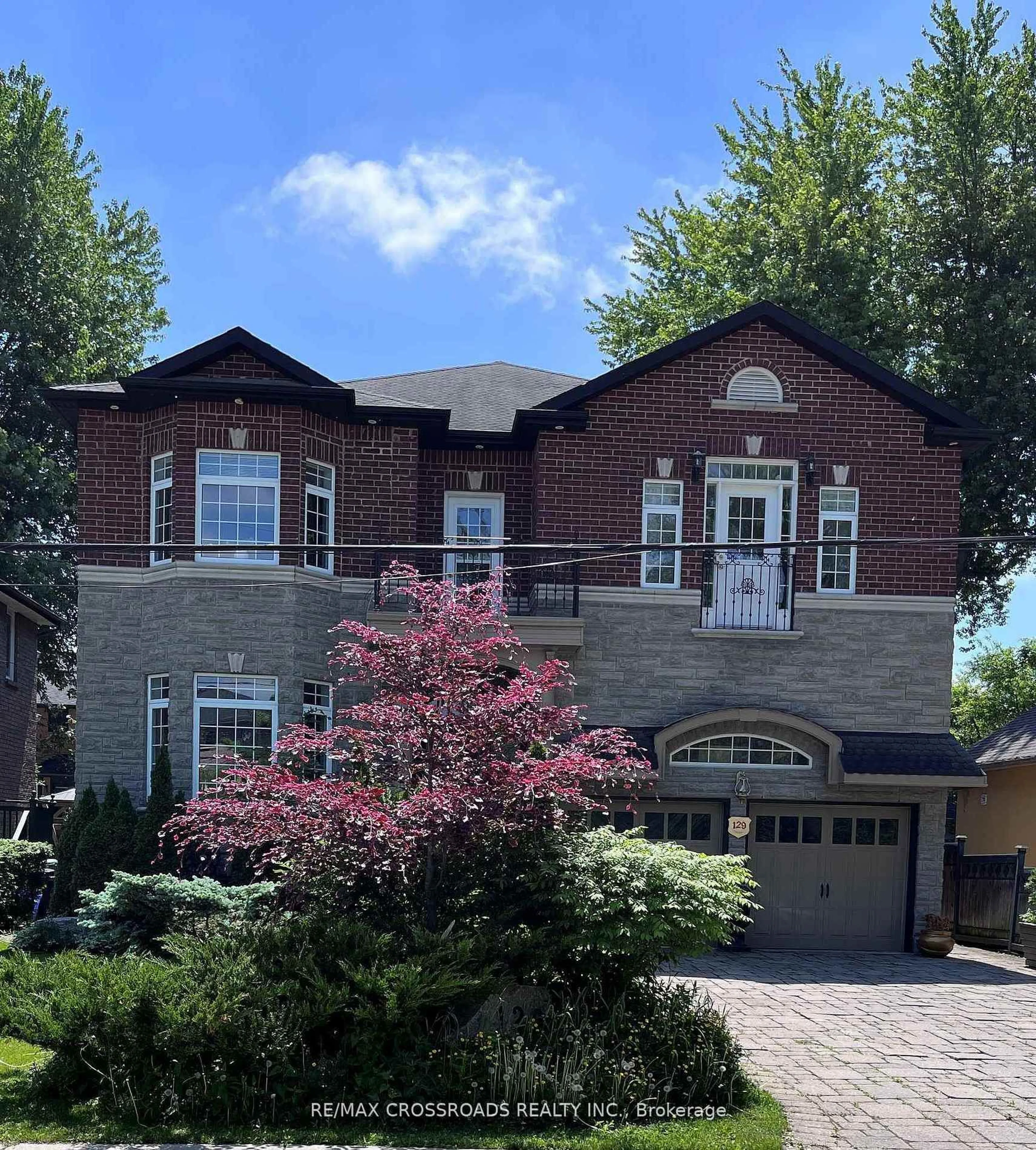 Home with brick exterior material, street for 129 Lakeland Cres, Richmond Hill Ontario L4E 3A1