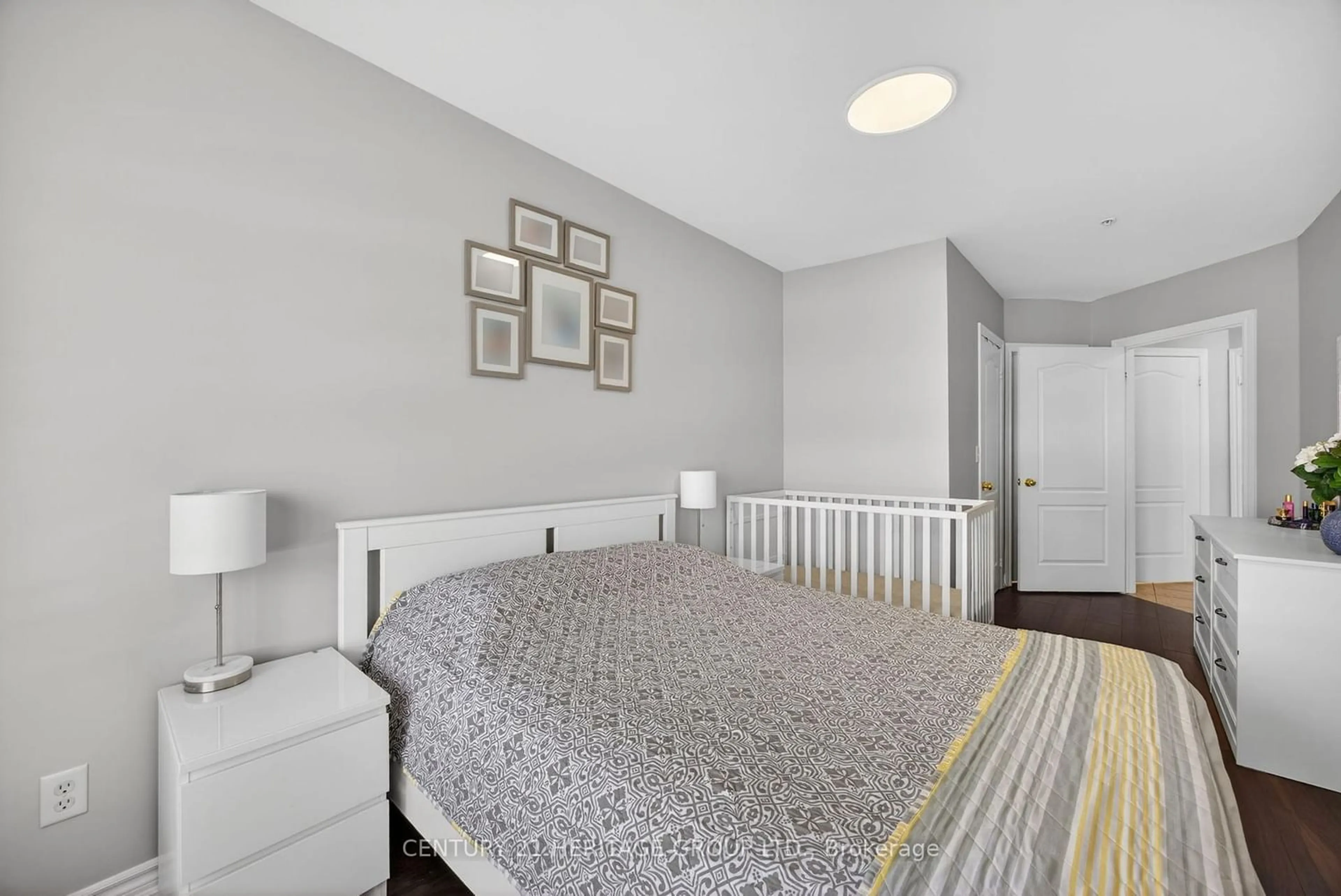 Bedroom with bed, unknown for 112 Simcoe Rd #214, Bradford West Gwillimbury Ontario L3Z 1Y2