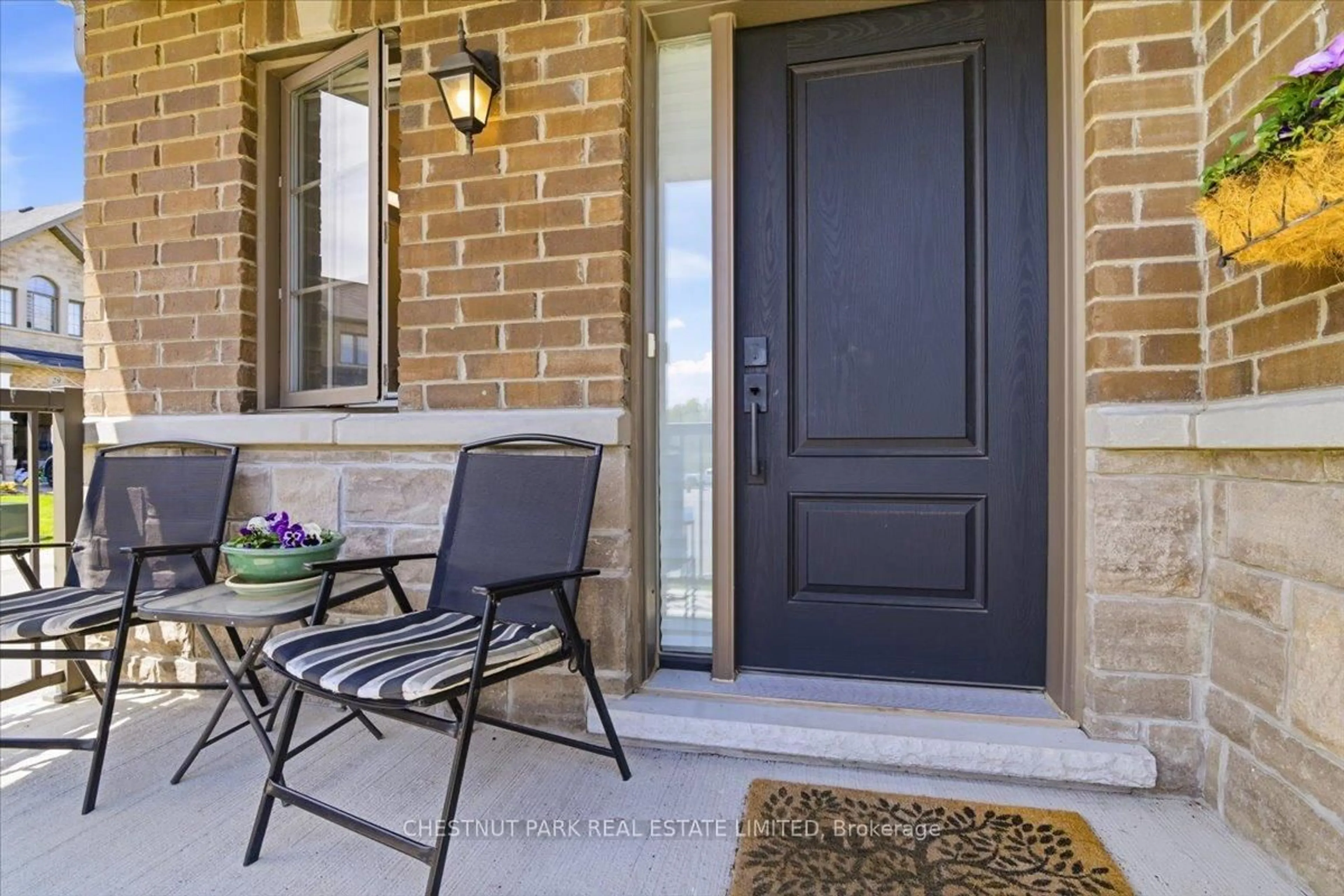 Indoor entryway for 21 Harry Thornton Lane, Uxbridge Ontario L9P 0E9