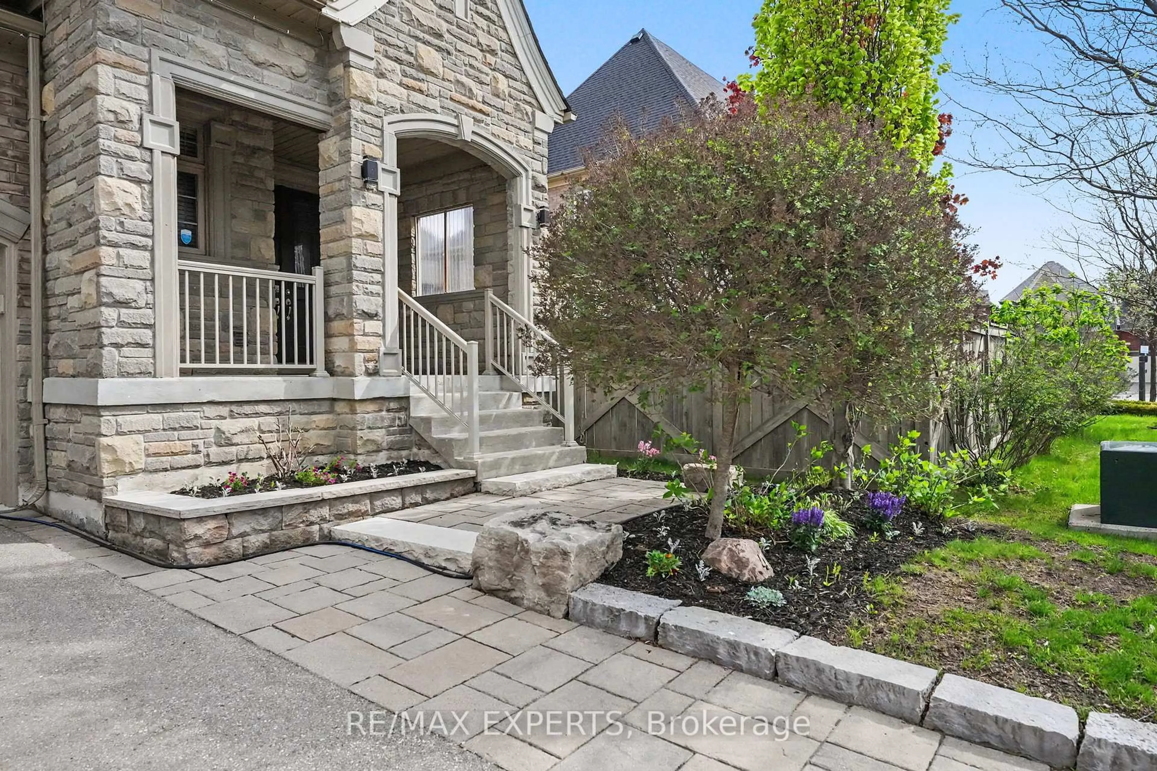 Home with brick exterior material, street for 4 Sim Hill Cres, King Ontario L7B 0C4