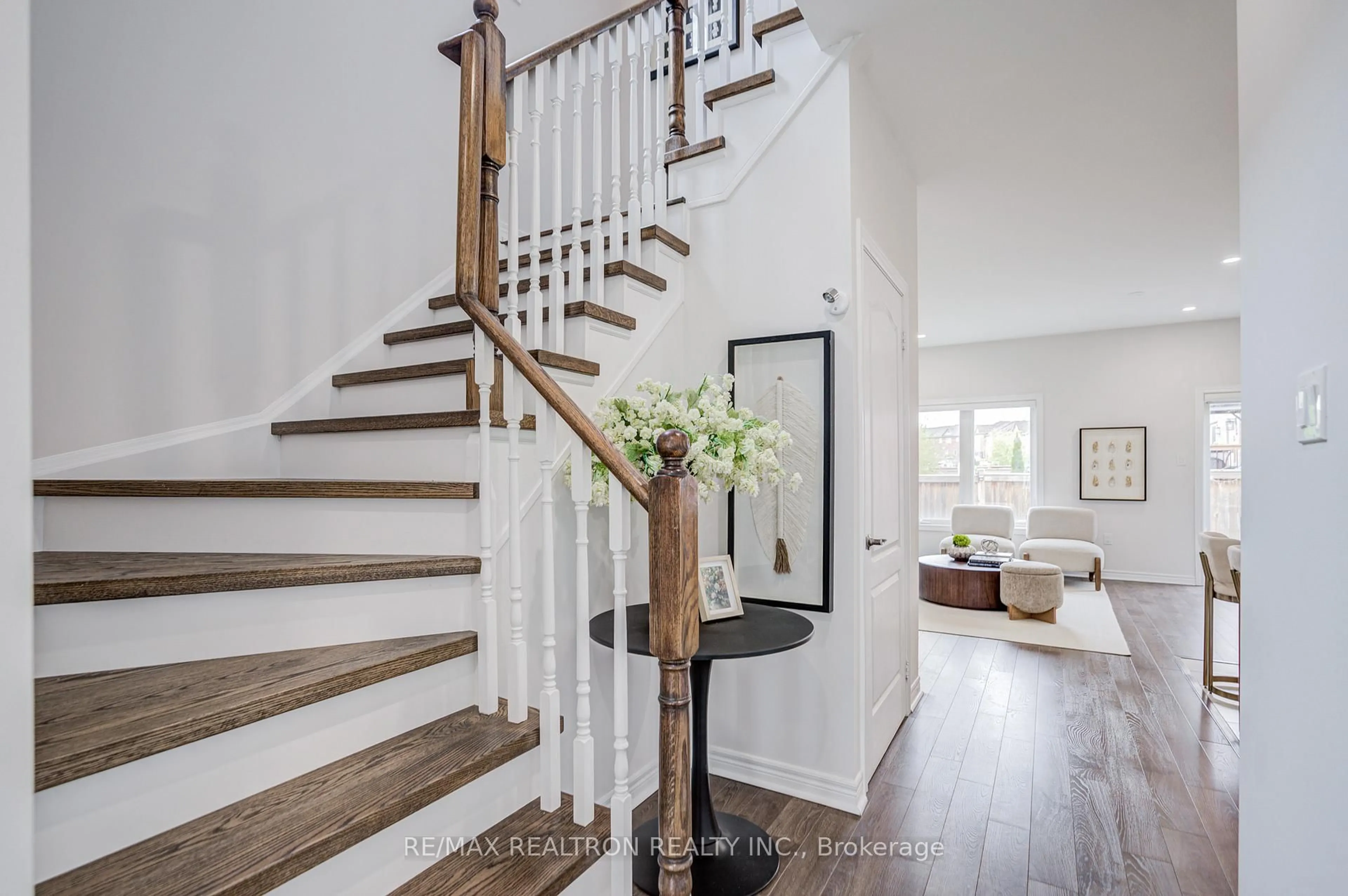 Unknown for 44 Luisa St, Bradford West Gwillimbury Ontario L3Z 0P2