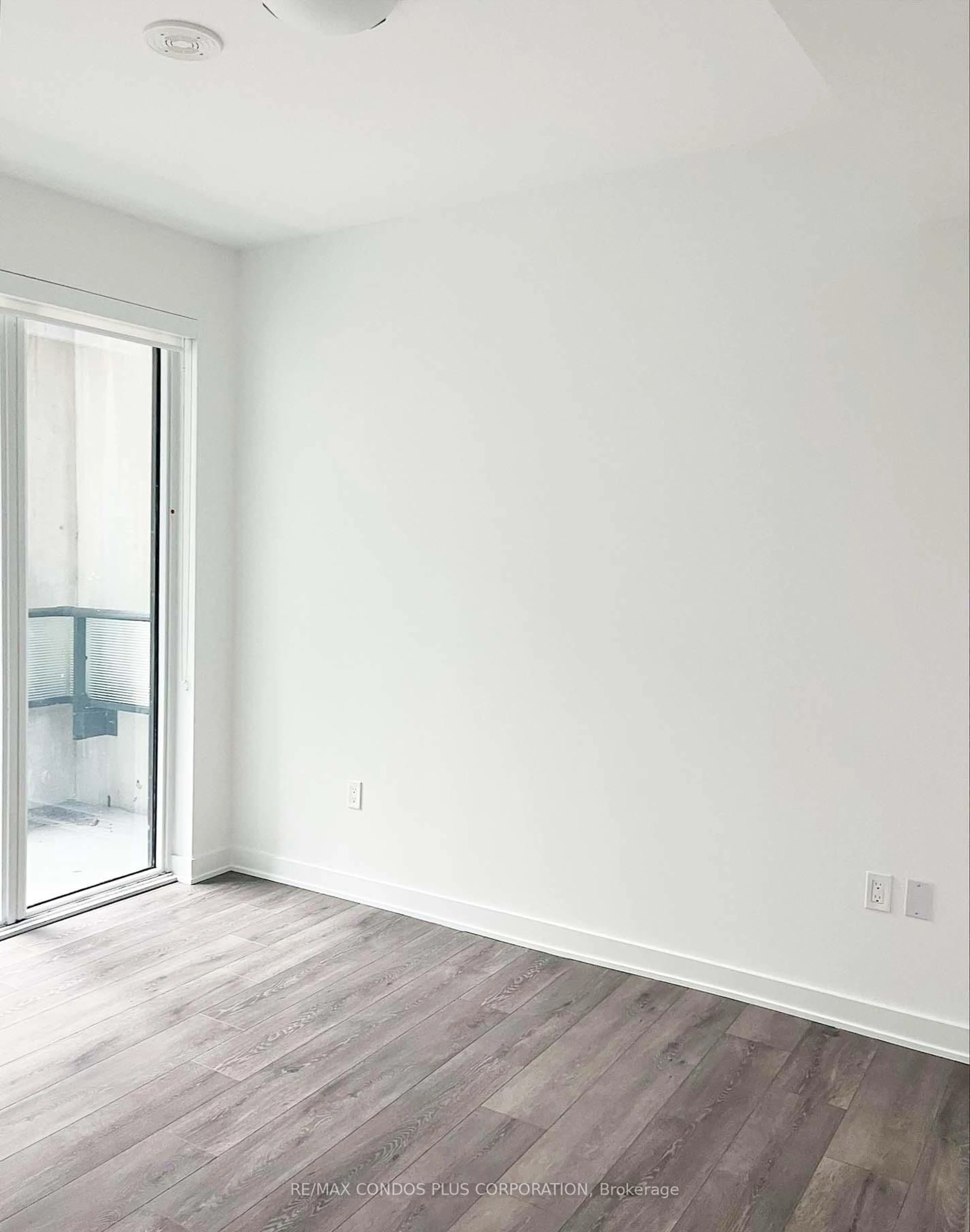 A pic of a room for 105 Oneida Cres #503, Richmond Hill Ontario L4B 0H6