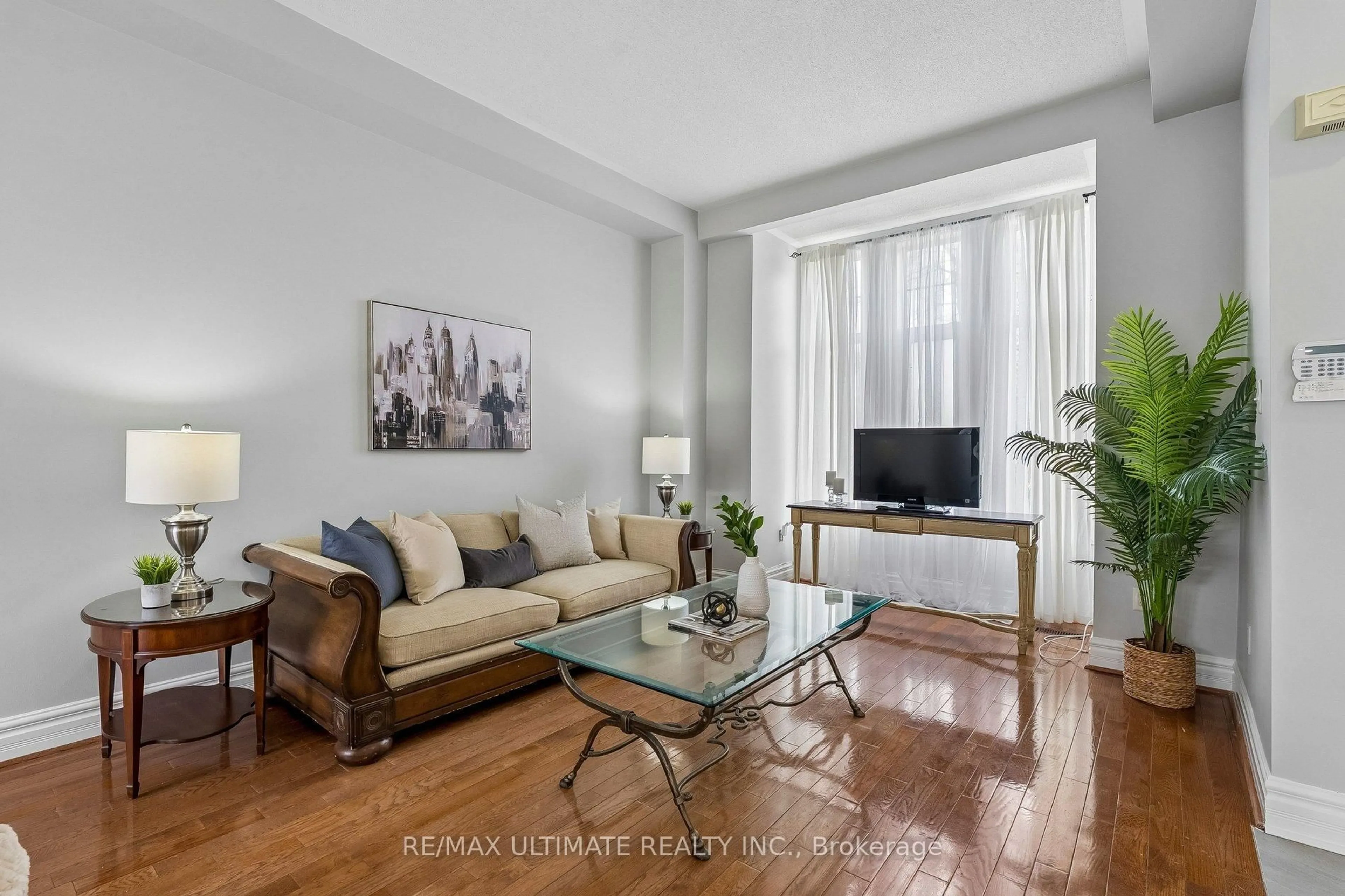 Living room with furniture, unknown for 205 Walkerville Rd, Markham Ontario L6B 1B9