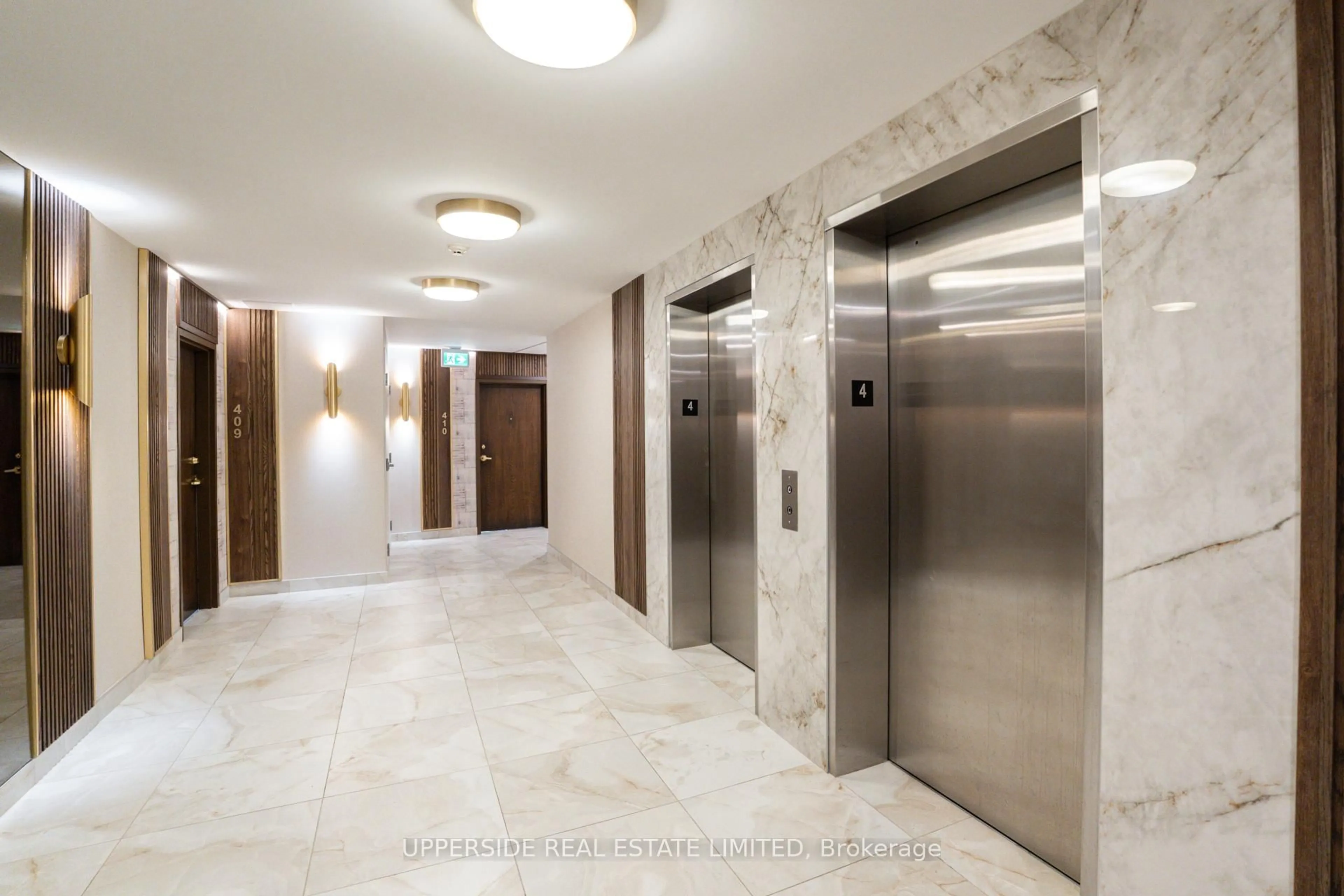 Indoor foyer for 1 Maison Parc Crt #405, Vaughan Ontario L4J 9K1