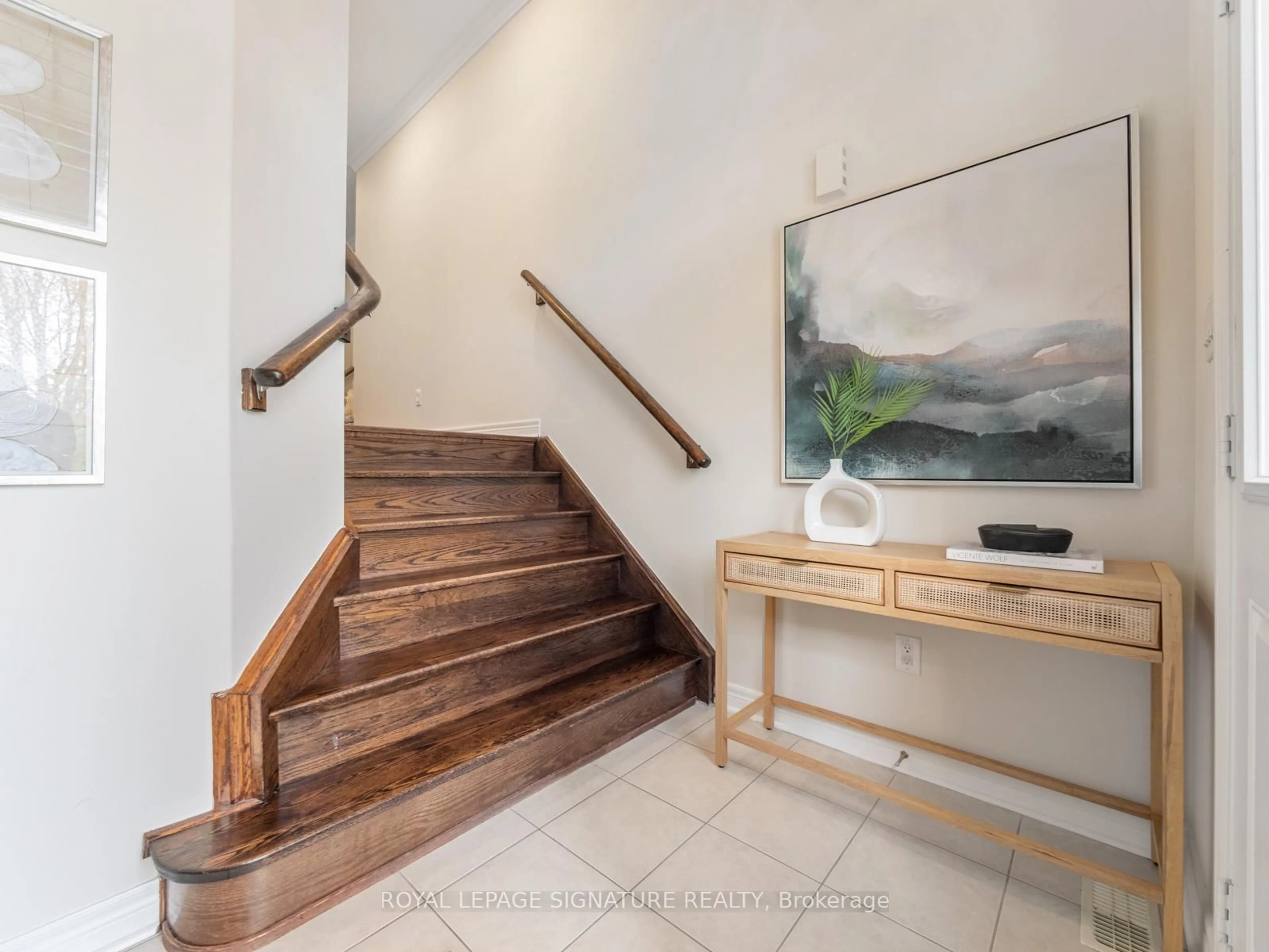 Unknown for 661 Pleasant Ridge Ave, Vaughan Ontario L4J 0G4