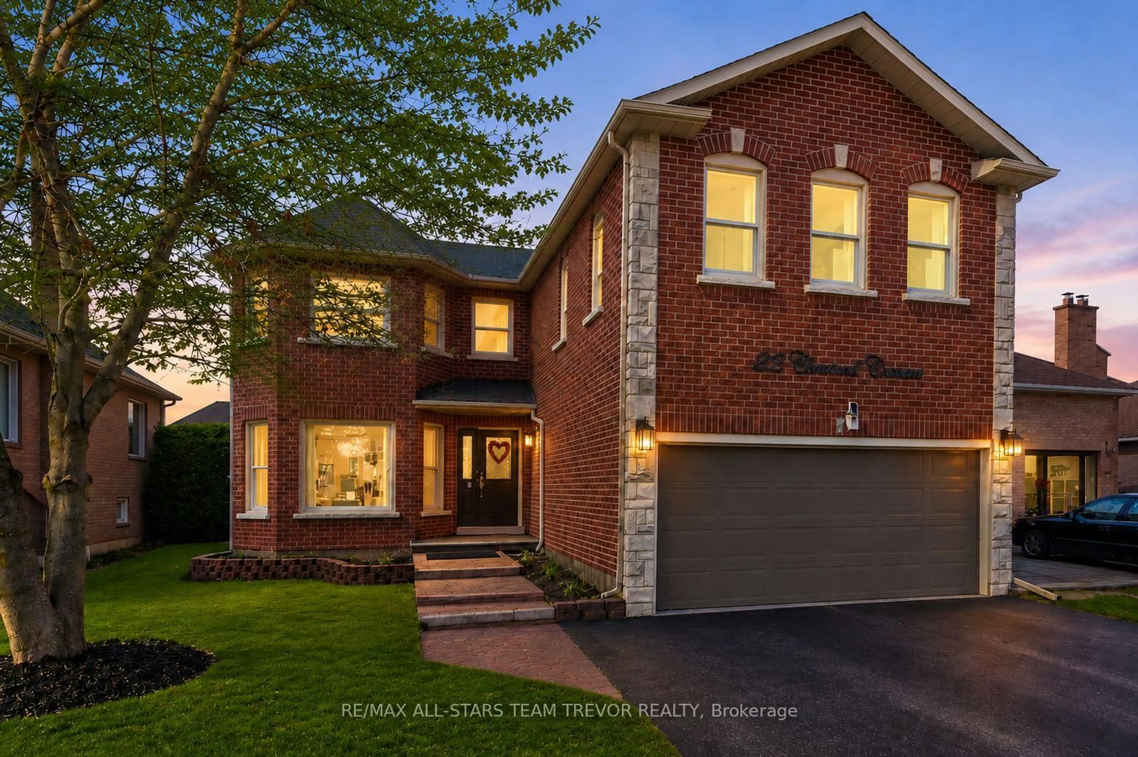 Home with brick exterior material, street for 22 Chartwell Cres, Georgina Ontario L4P 3N8